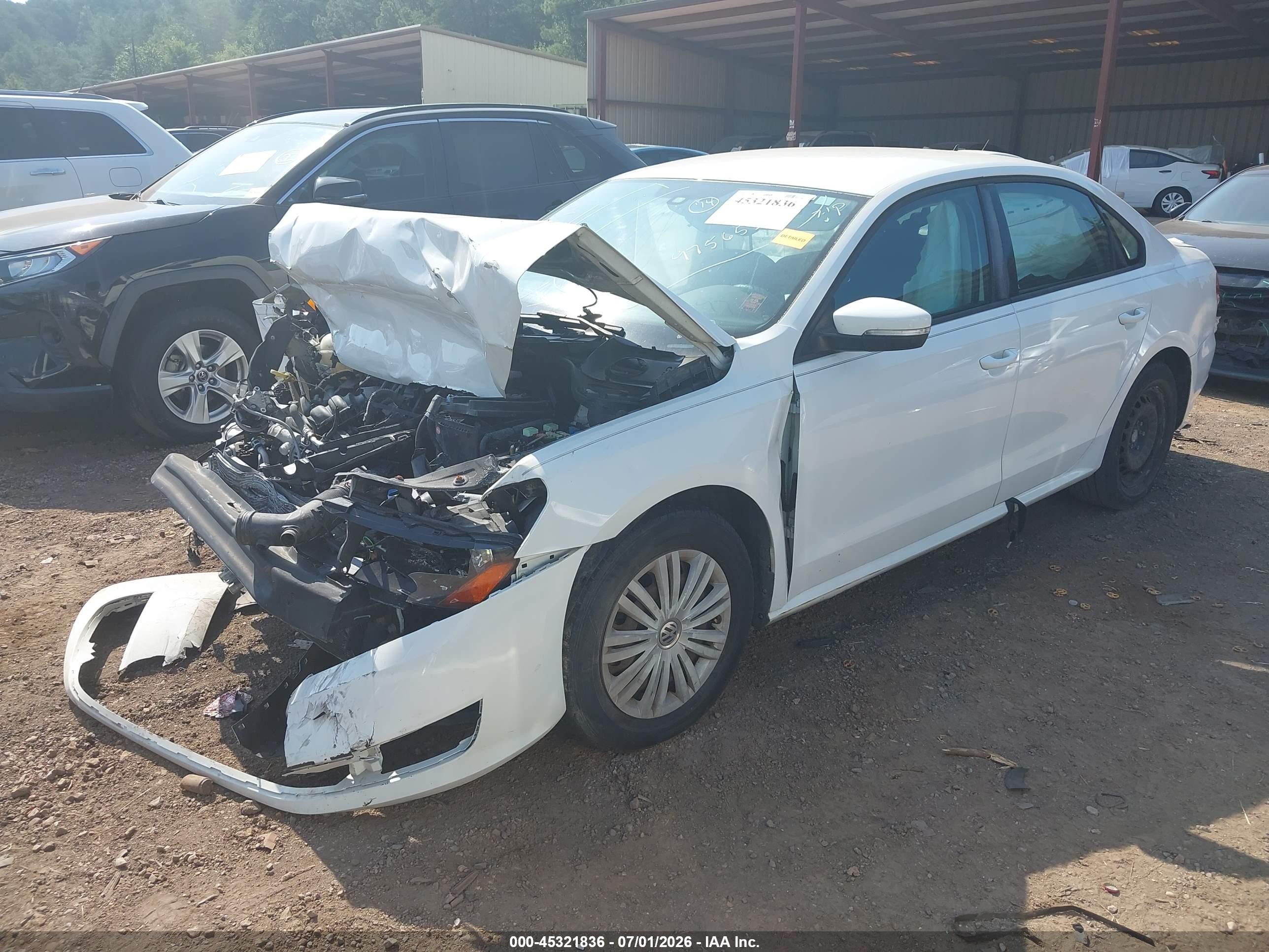2014 Volkswagen Passat 2.5l S Белый vin: 1VWAP7A34EC021017