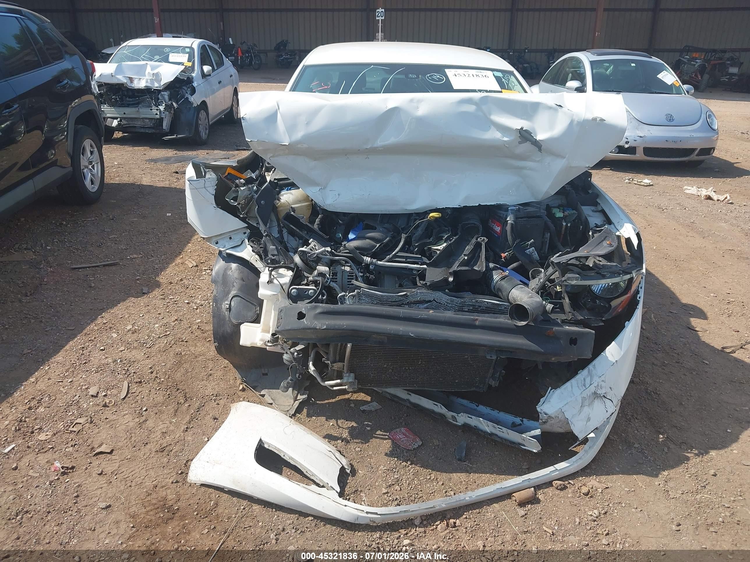 2014 Volkswagen Passat 2.5l S Белый vin: 1VWAP7A34EC021017