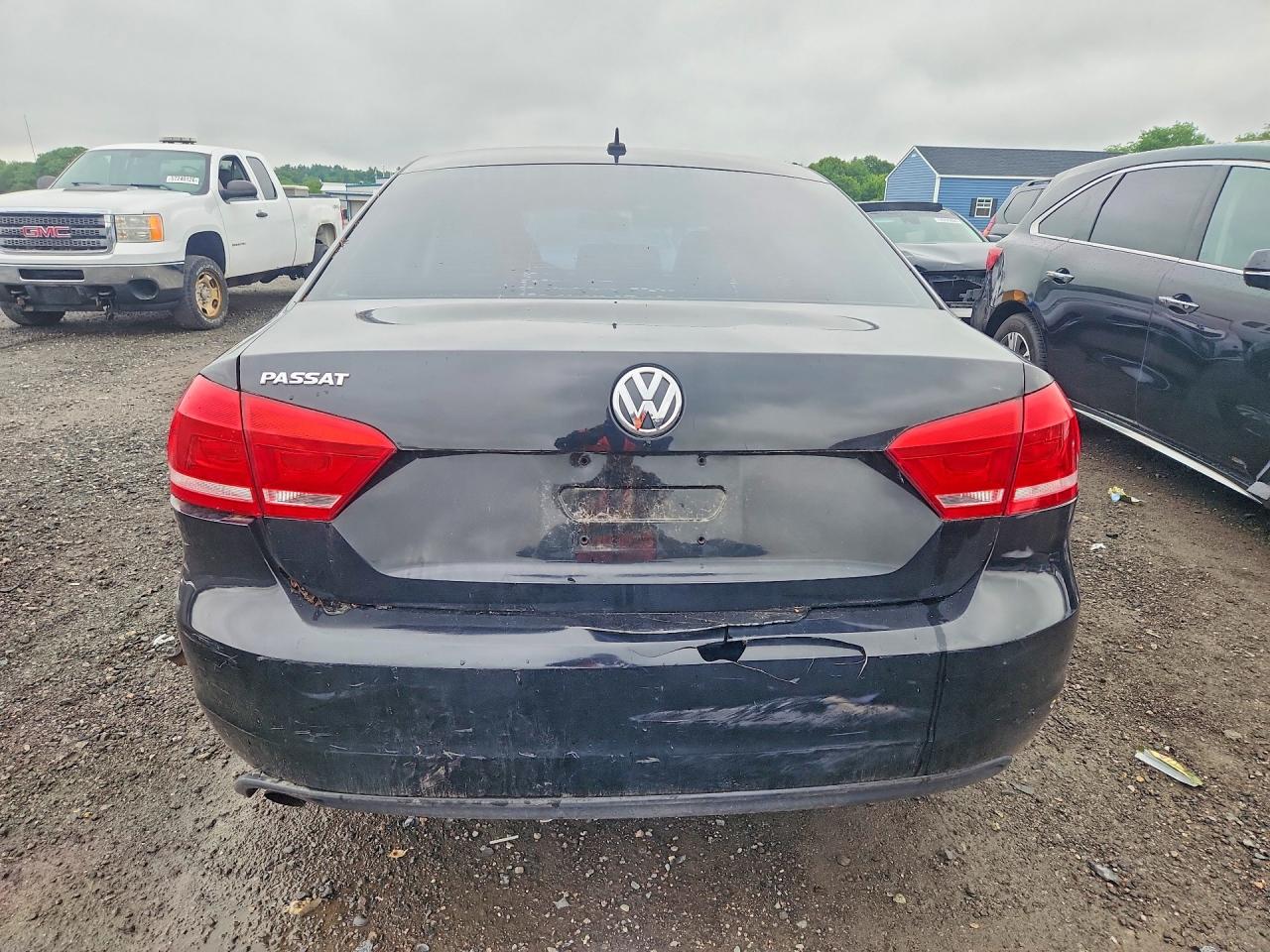 2012 Volkswagen Passat S Black vin: 1VWAP7A35CC005437