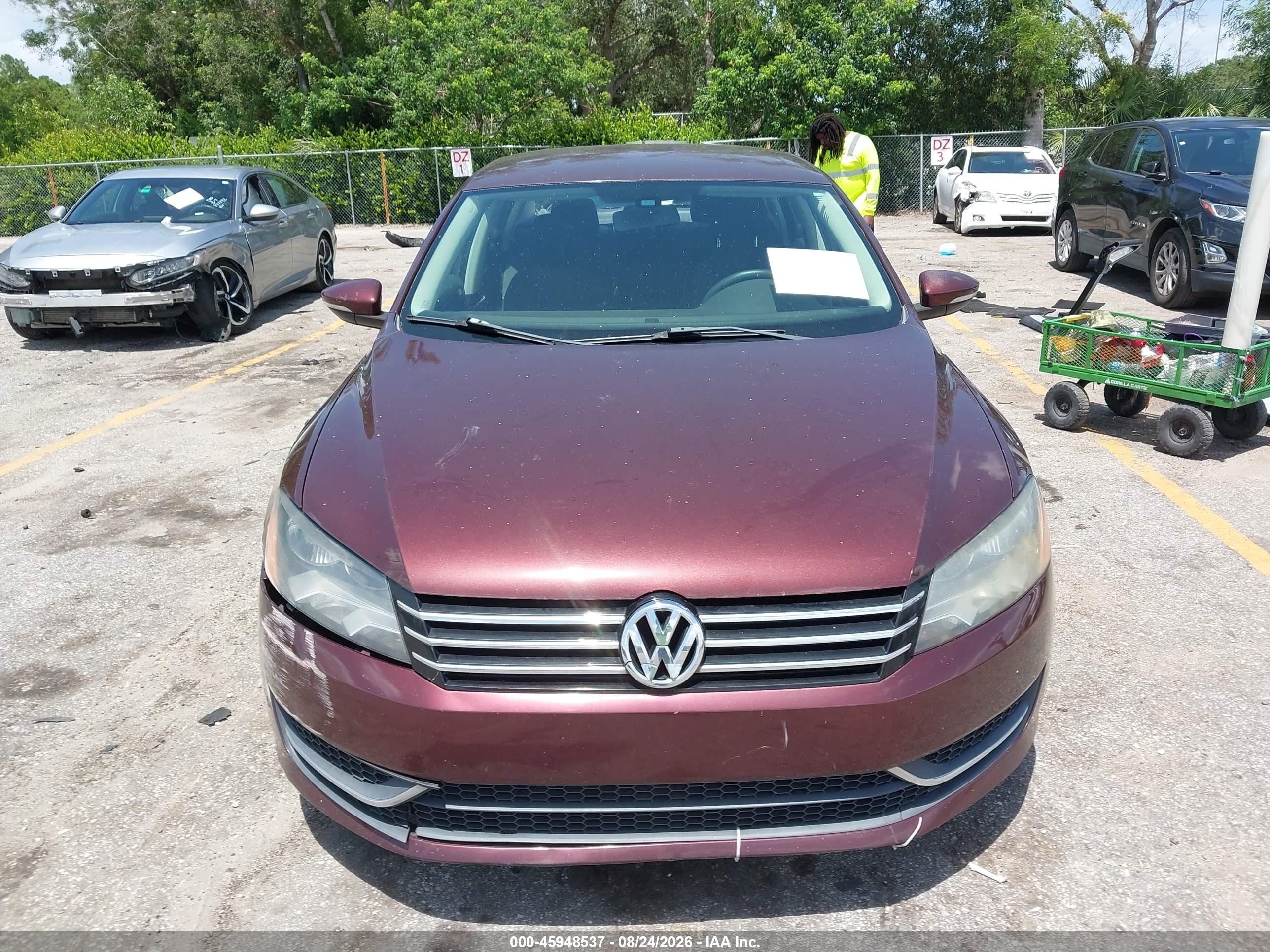 2012 Volkswagen Passat 2.5l S Burgundy vin: 1VWAP7A35CC054346