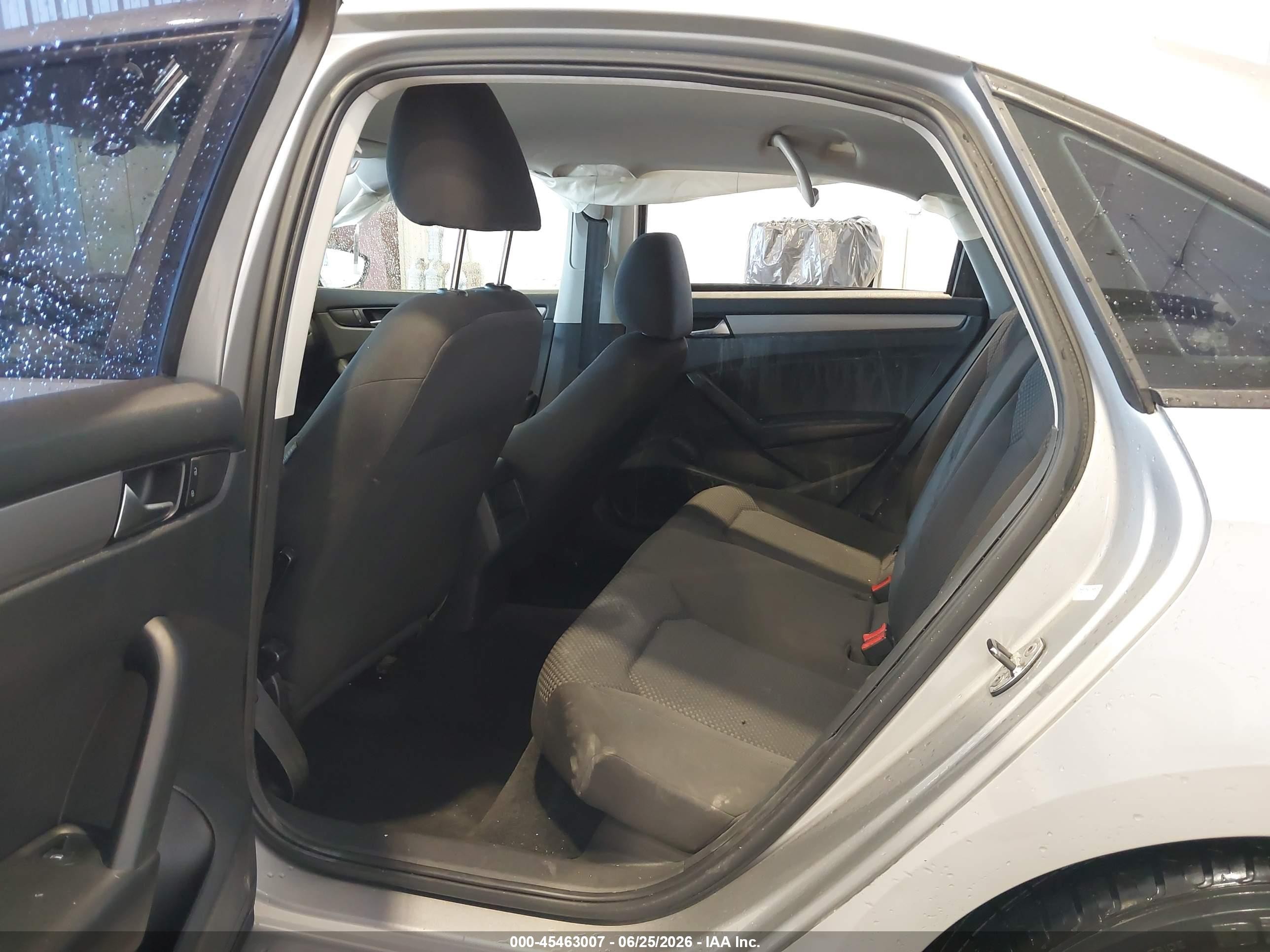 2012 Volkswagen Passat 2.5l S Gray vin: 1VWAP7A35CC080770