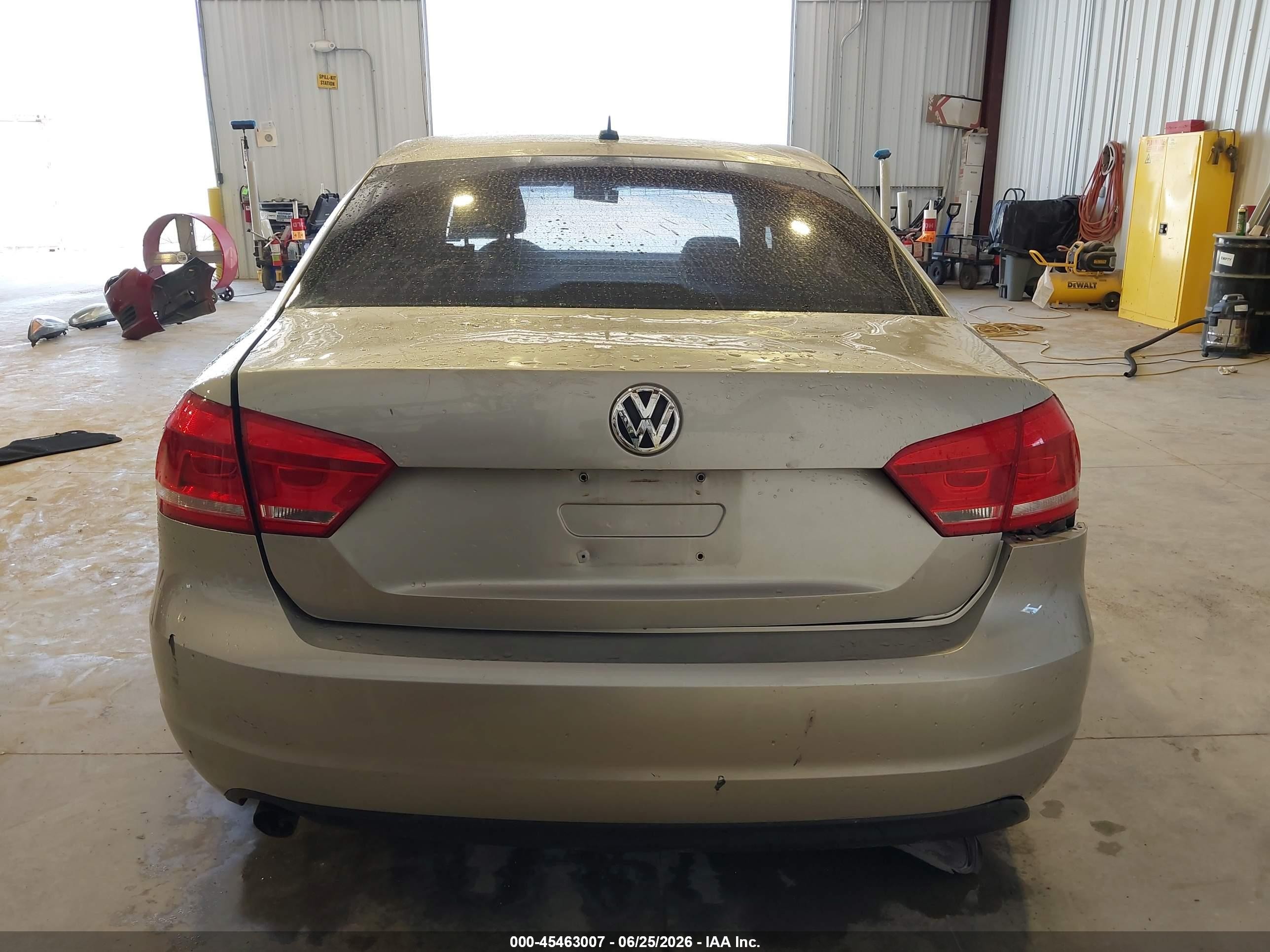 2012 Volkswagen Passat 2.5l S Gray vin: 1VWAP7A35CC080770
