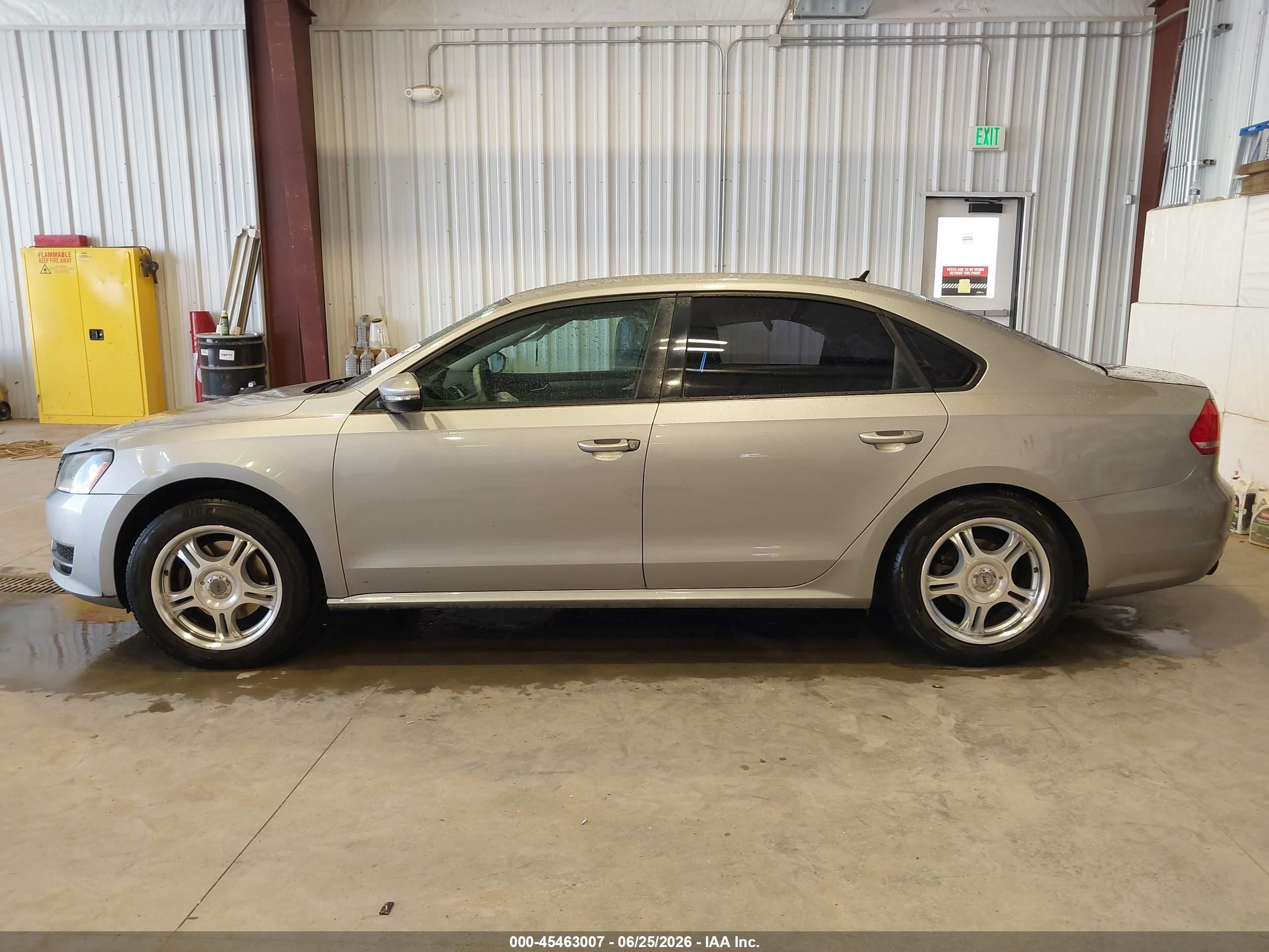 2012 Volkswagen Passat 2.5l S Gray vin: 1VWAP7A35CC080770