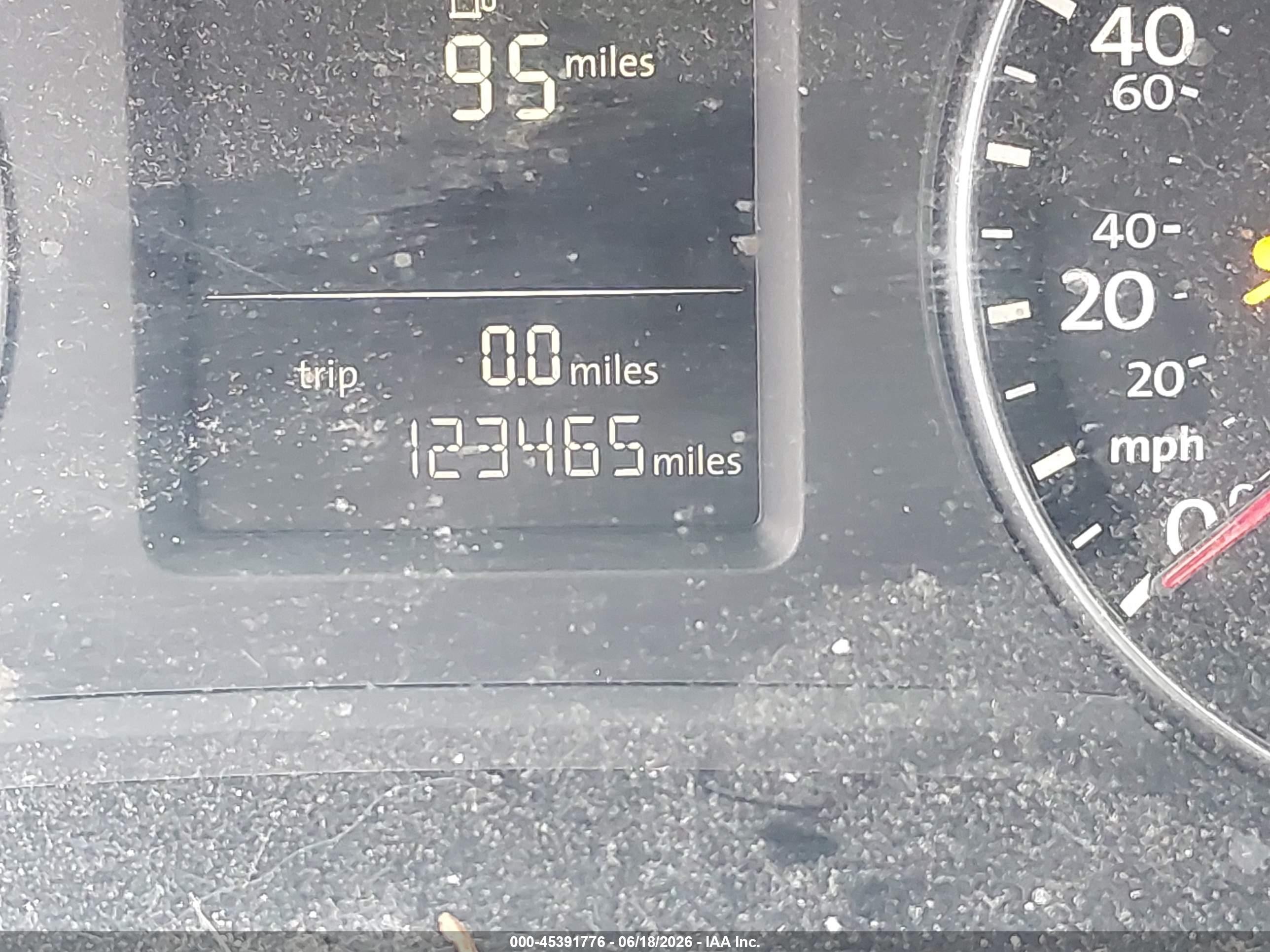 2013 Volkswagen Passat 2.5l S Silver vin: 1VWAP7A35DC093889