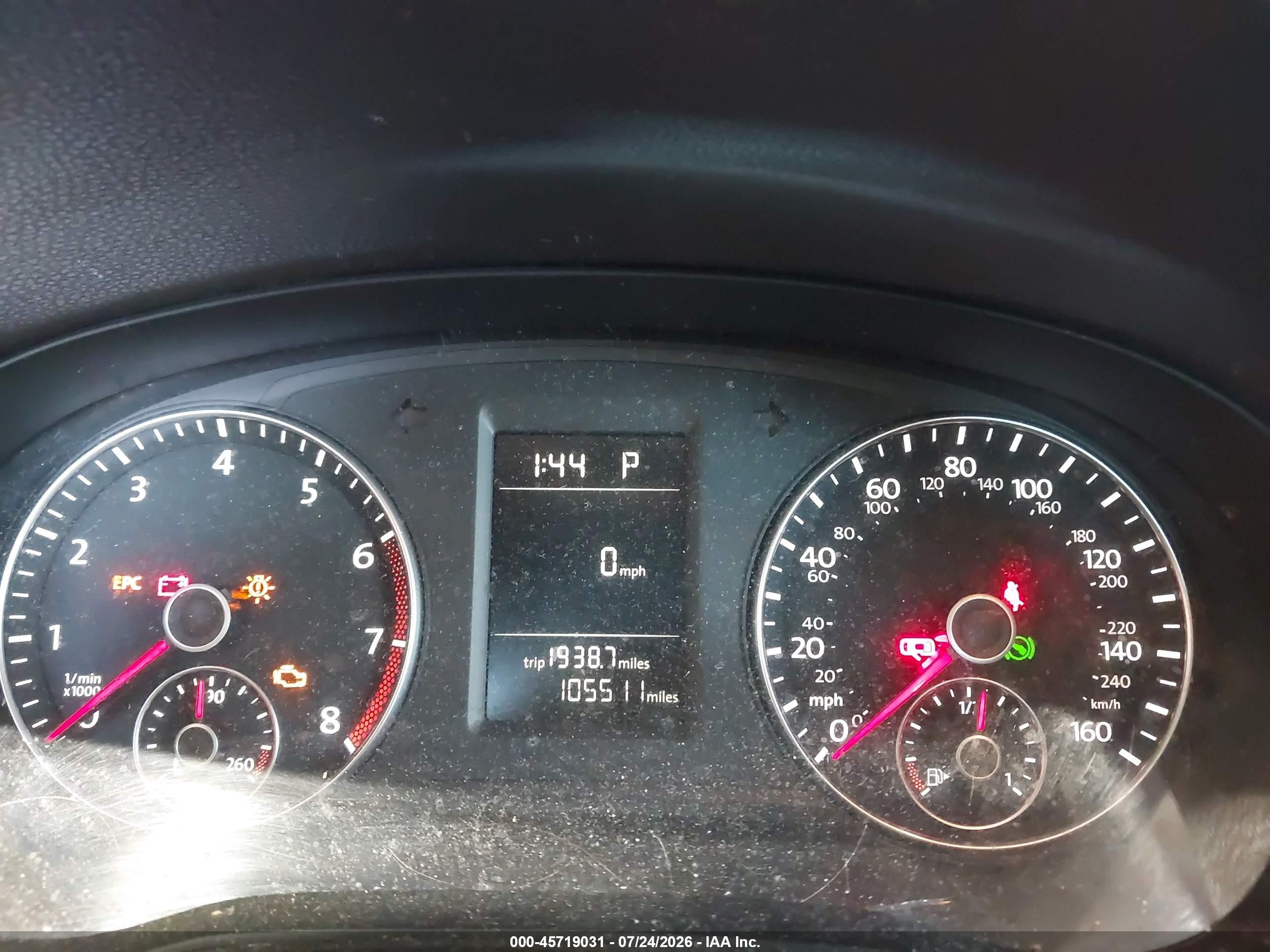 2014 Volkswagen Passat 2.5l S Silver vin: 1VWAP7A35EC023410