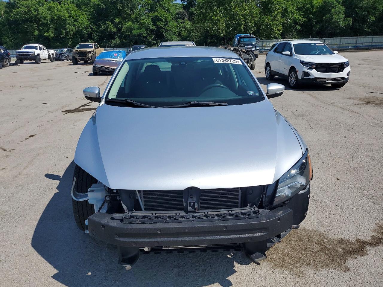 2013 Volkswagen Passat S Silver vin: 1VWAP7A36DC041574