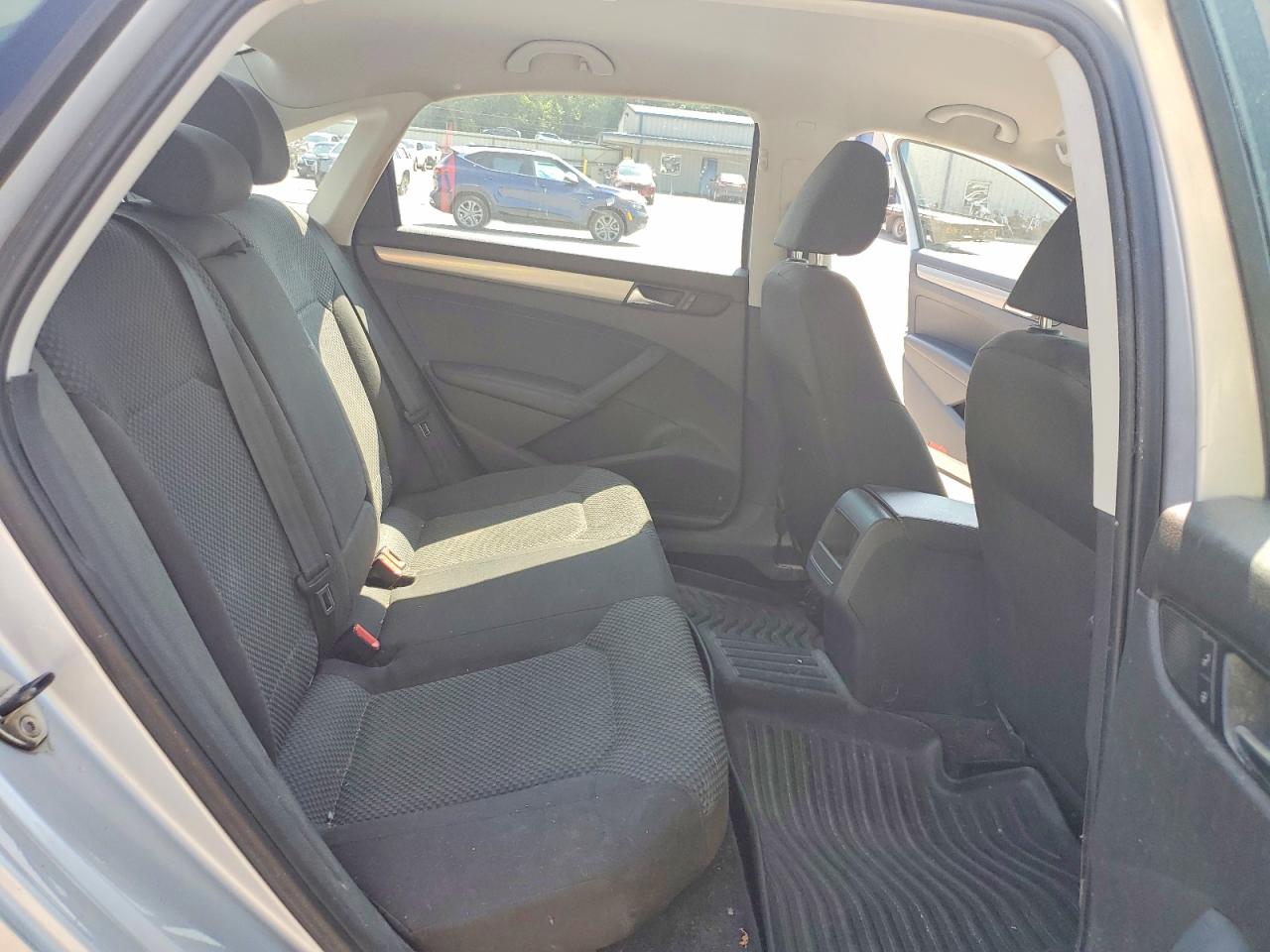 2013 Volkswagen Passat S Silver vin: 1VWAP7A36DC041574