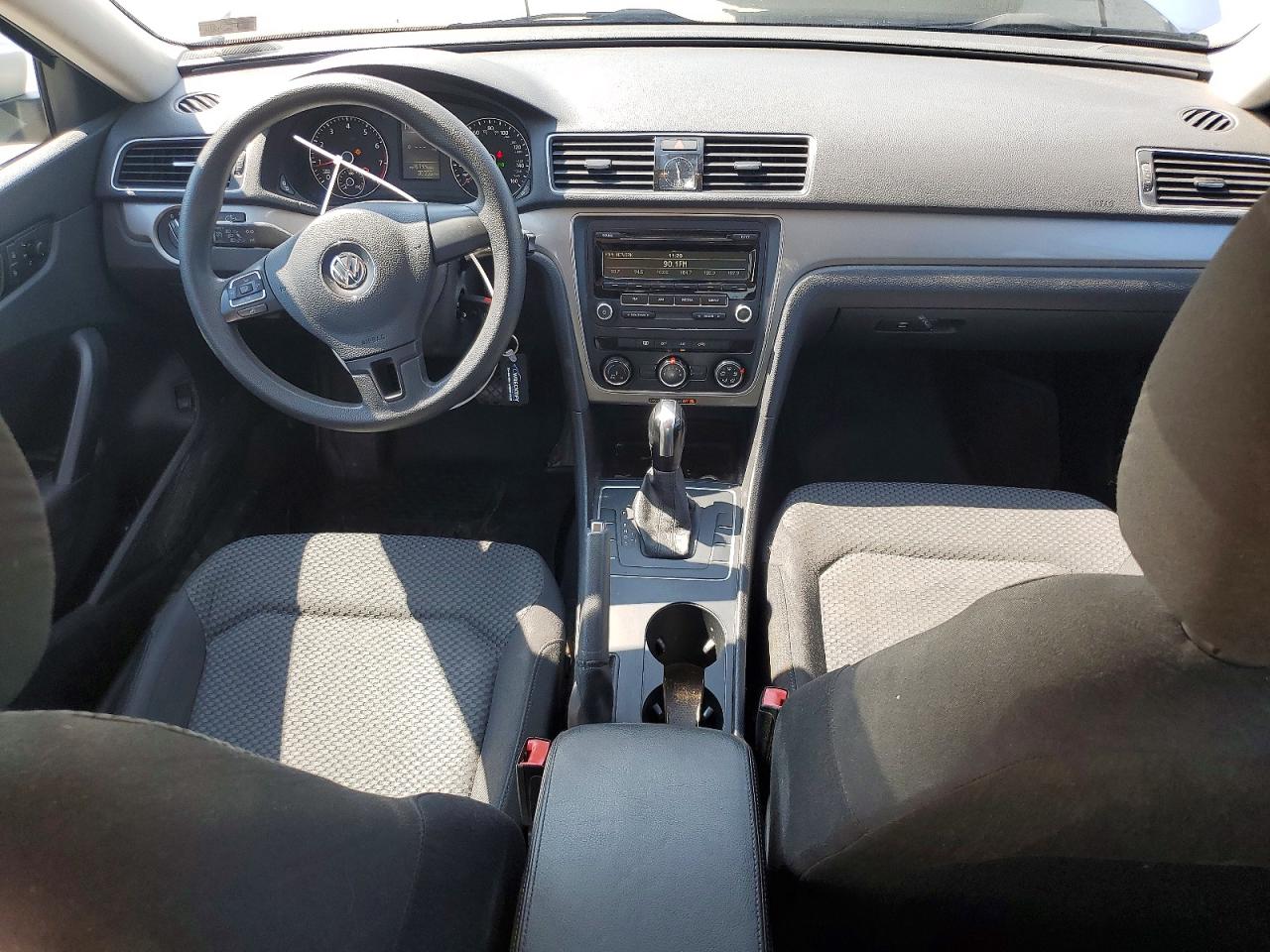 2013 Volkswagen Passat S Silver vin: 1VWAP7A36DC041574