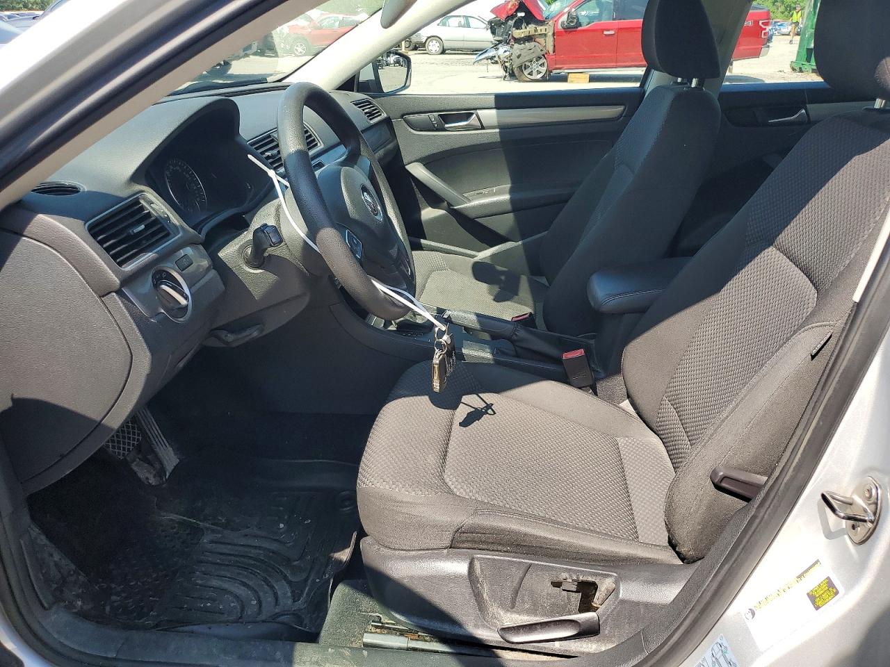 2013 Volkswagen Passat S Silver vin: 1VWAP7A36DC041574
