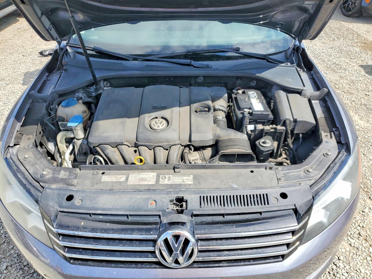 2013 Volkswagen Passat S Gray vin: 1VWAP7A36DC136717