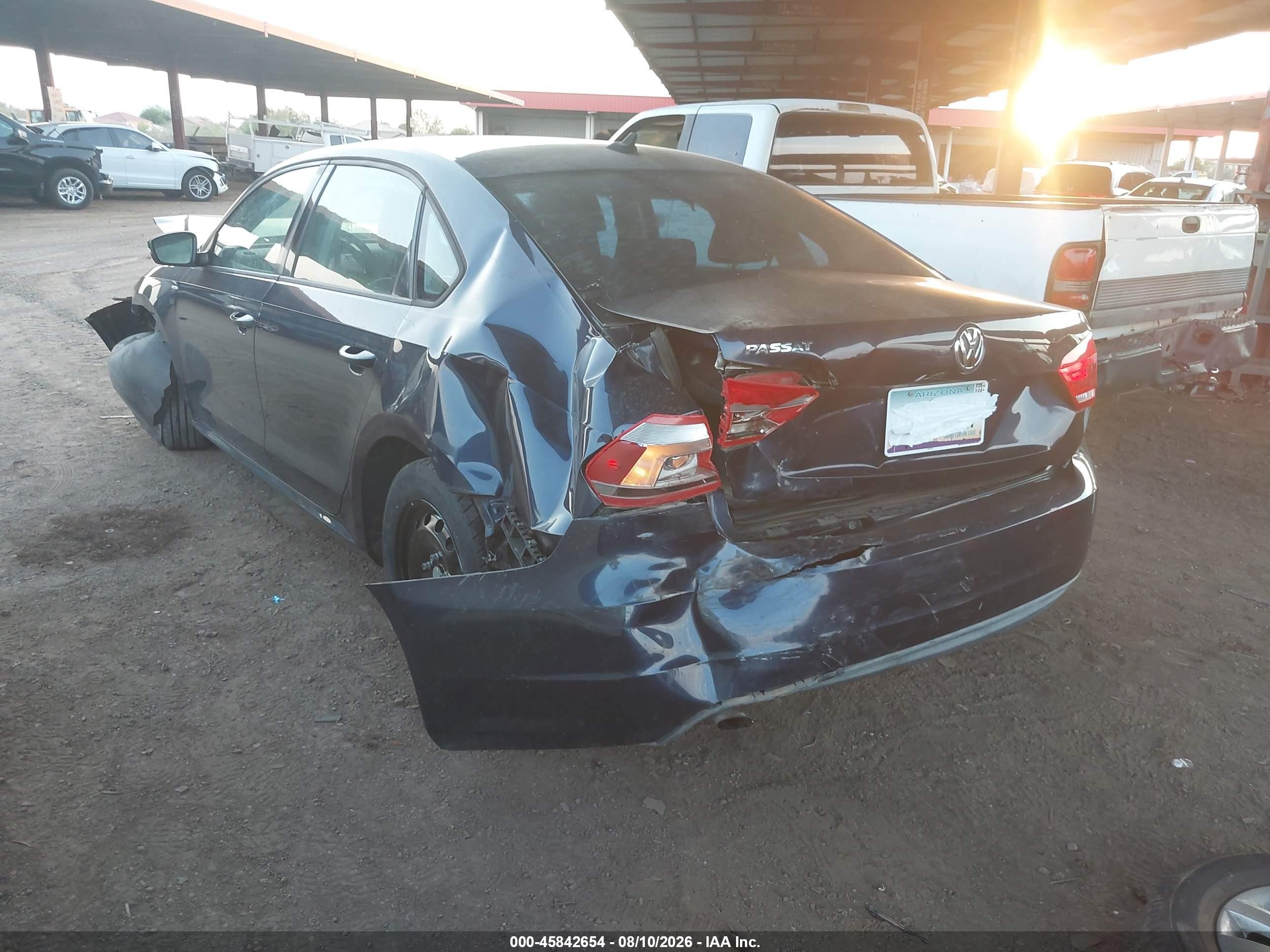 2014 Volkswagen Passat 2.5l Wolfsburg Edition Blue vin: 1VWAP7A36EC022122
