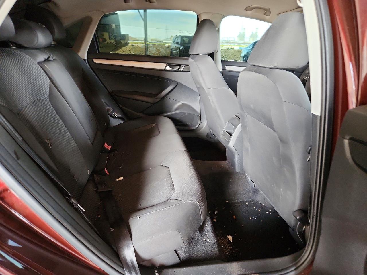 2012 Volkswagen Passat S Burgundy vin: 1VWAP7A37CC033465