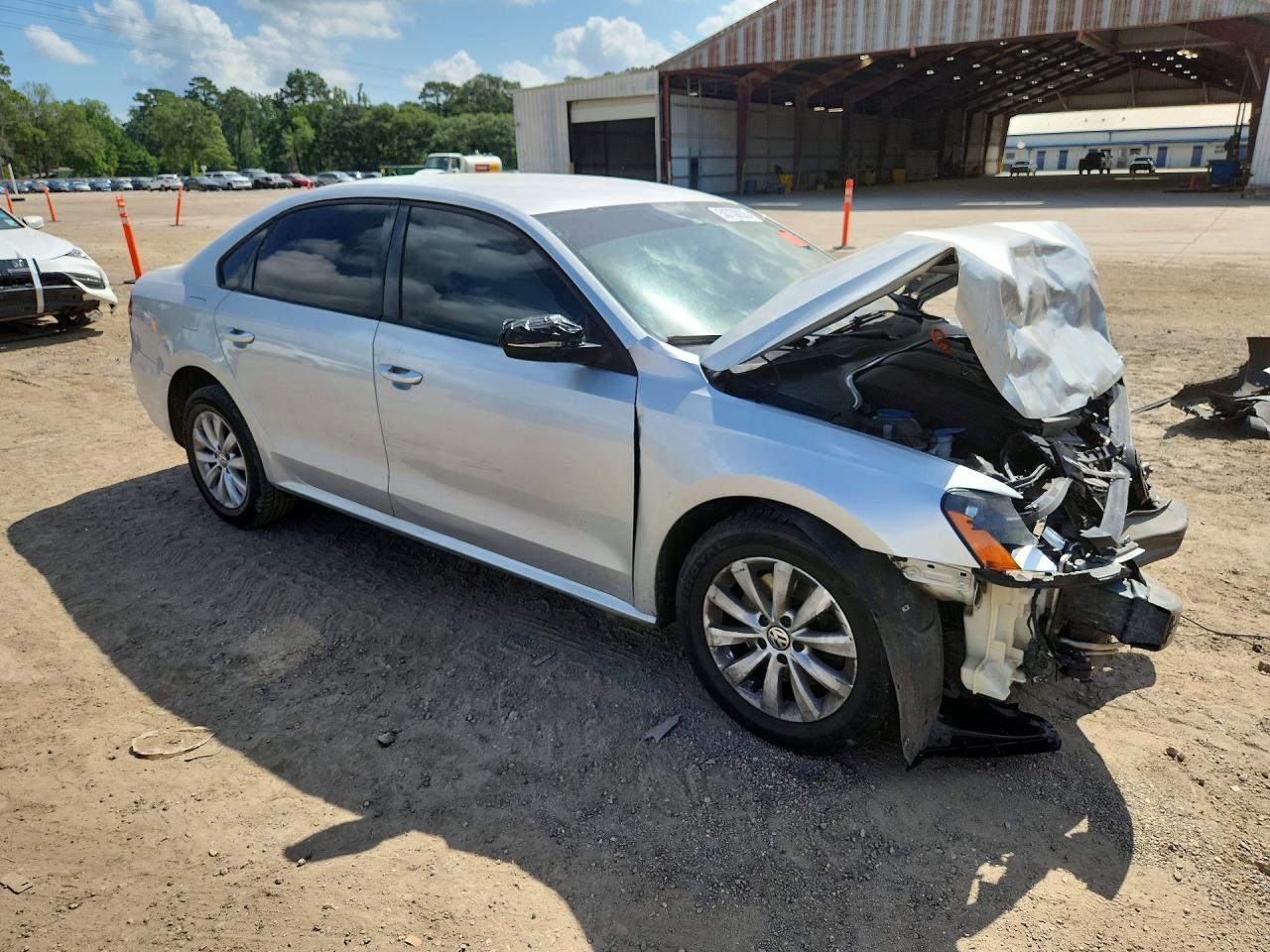 2013 Volkswagen Passat S Silver vin: 1VWAP7A37DC089021