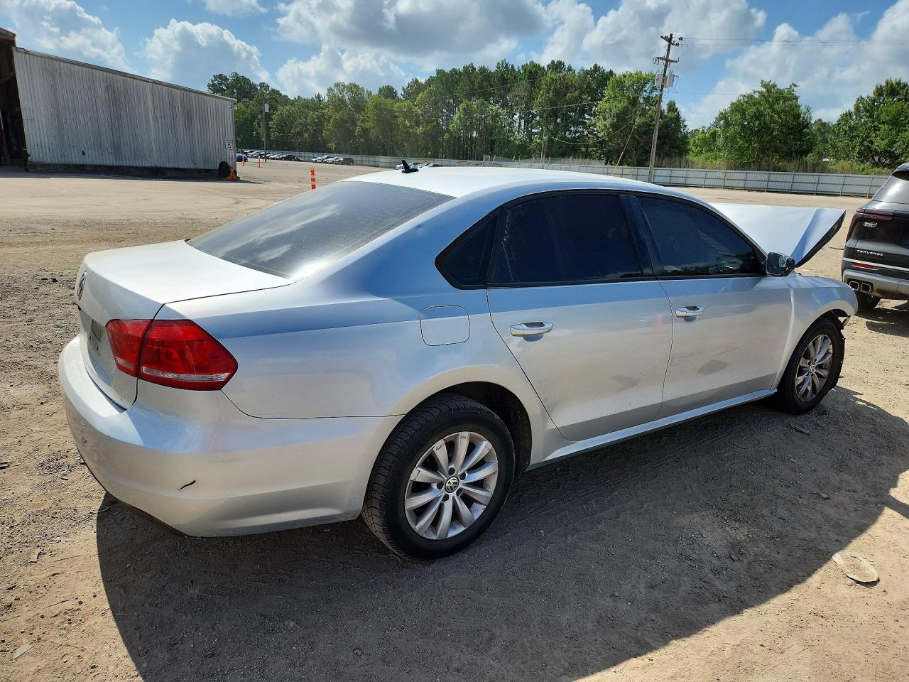 2013 Volkswagen Passat S Silver vin: 1VWAP7A37DC089021