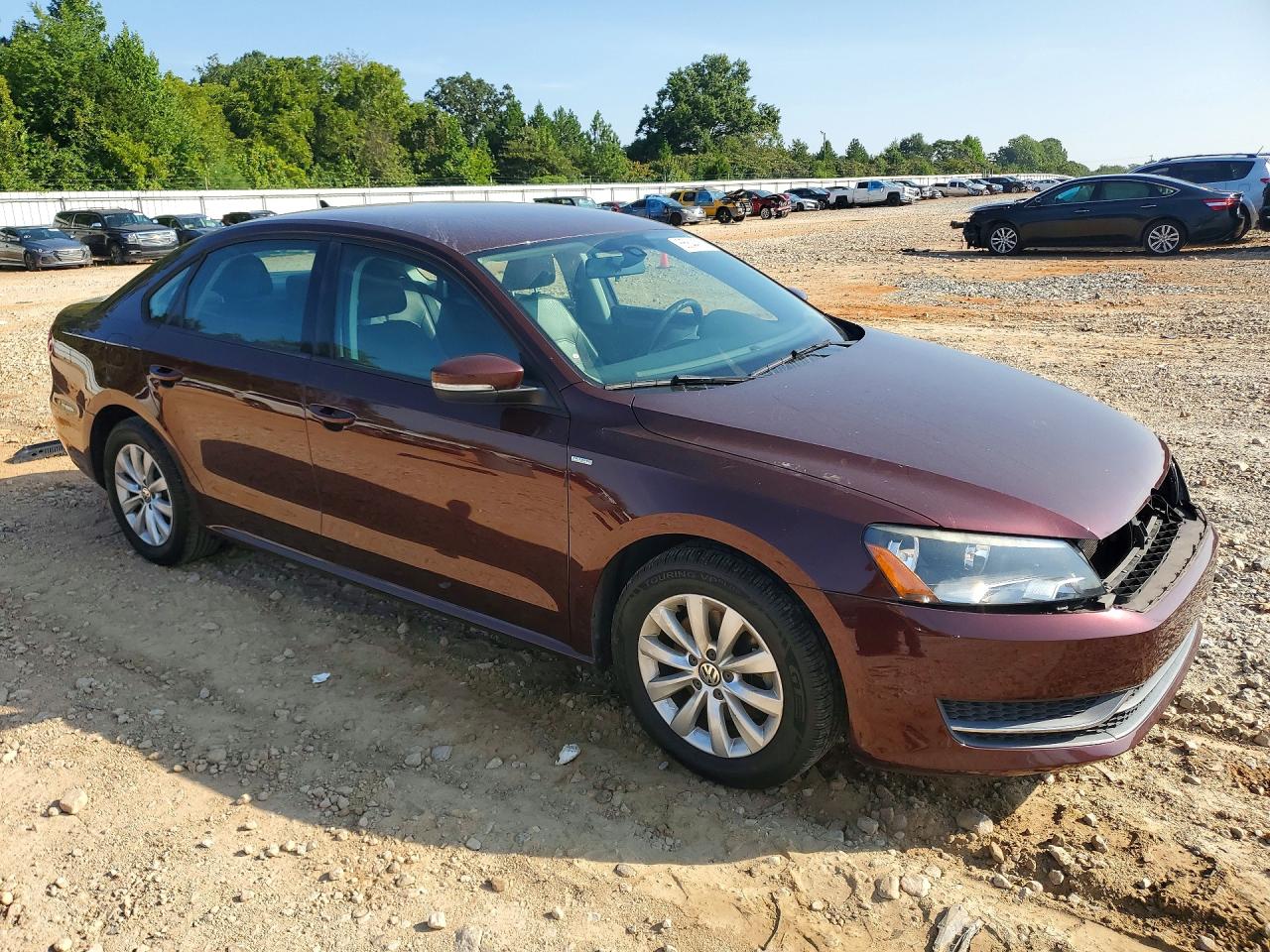 2013 Volkswagen Passat S Burgundy vin: 1VWAP7A37DC140551