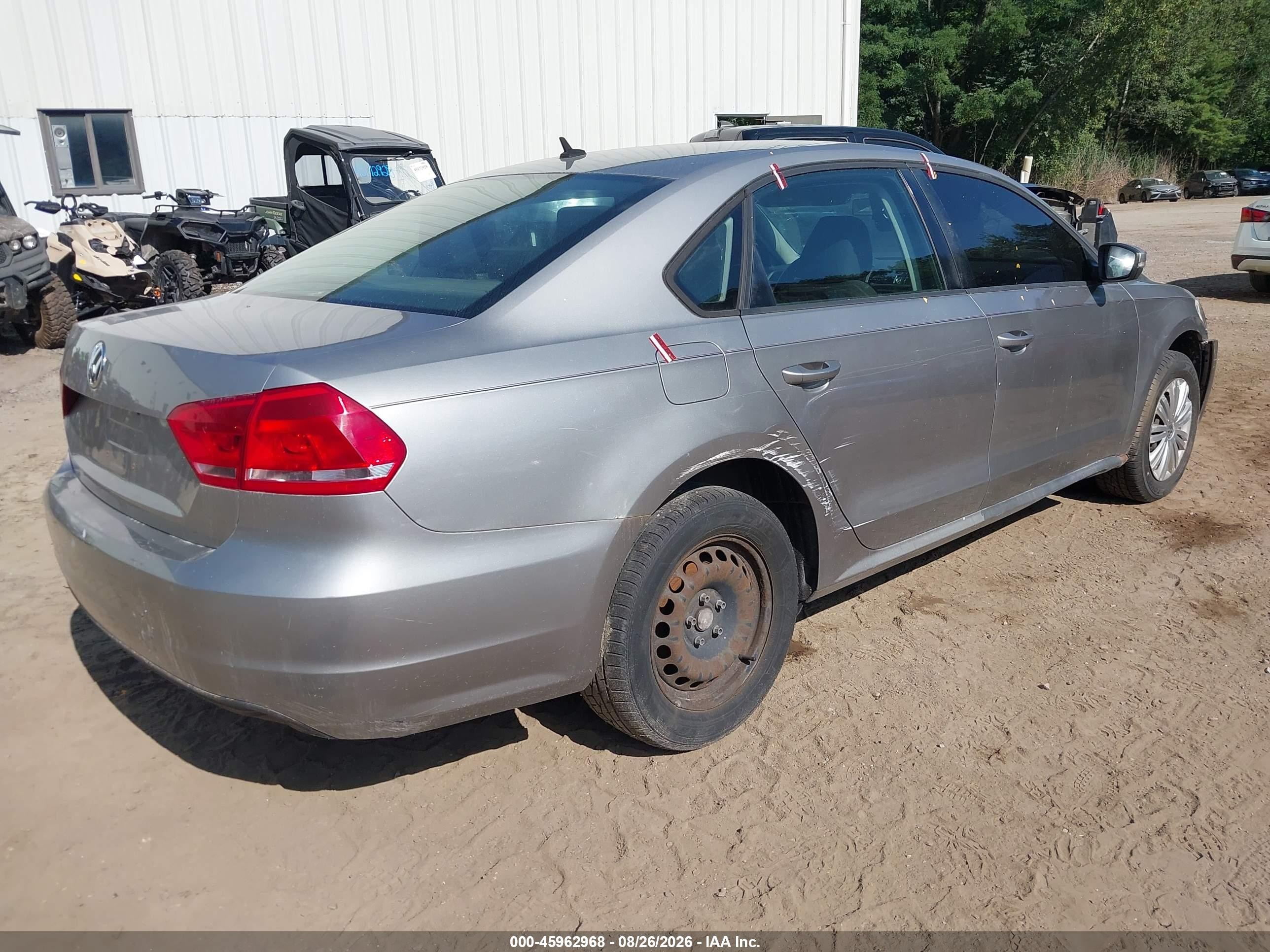 2014 Volkswagen Passat 2.5l S Silver vin: 1VWAP7A37EC011632