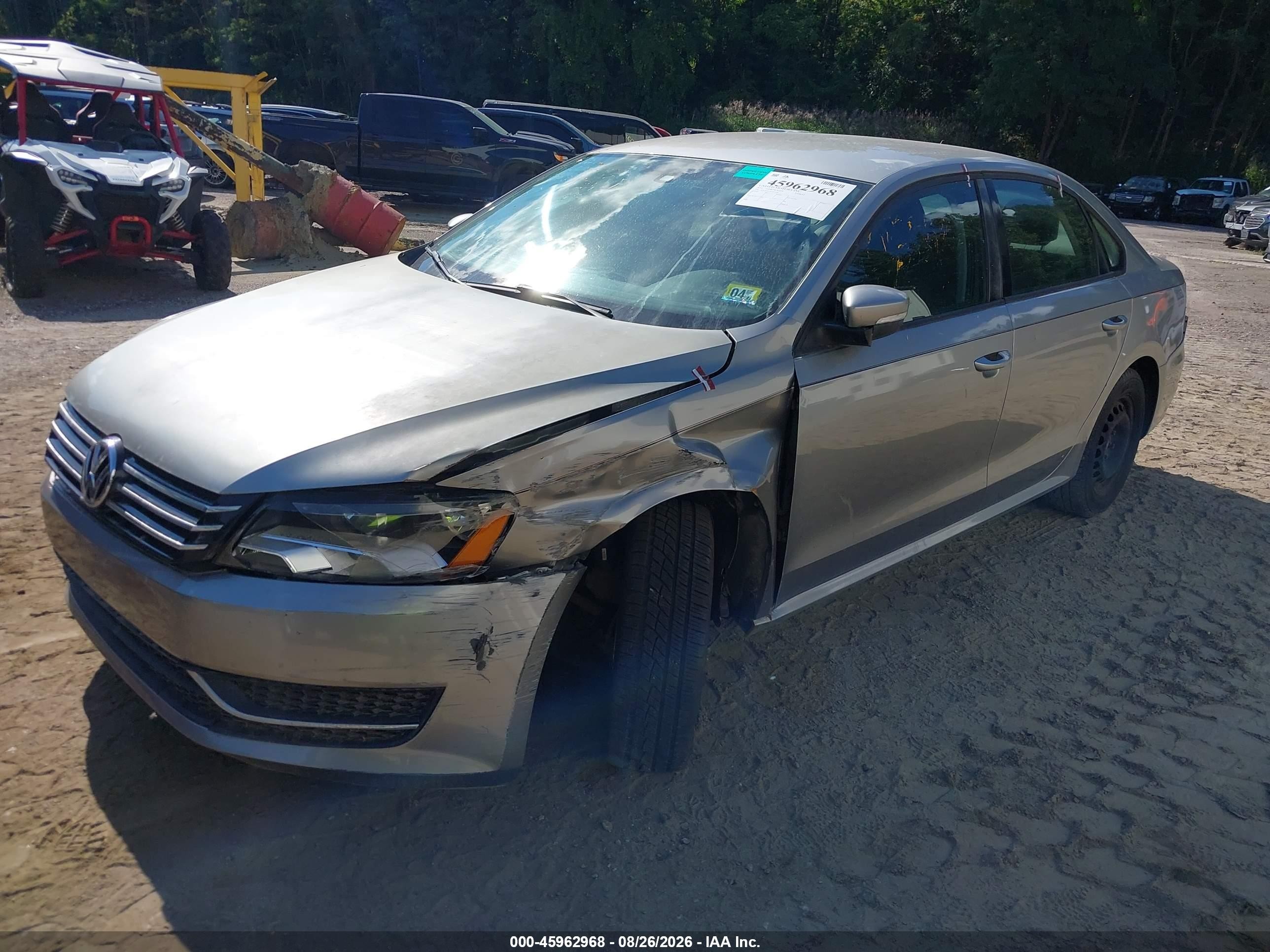 2014 Volkswagen Passat 2.5l S Silver vin: 1VWAP7A37EC011632