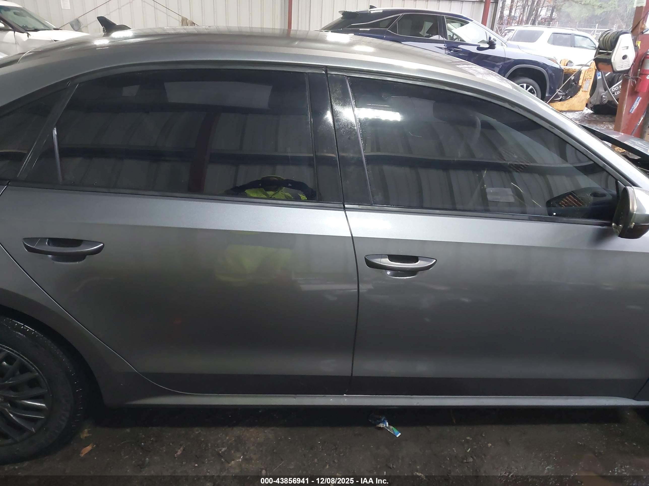 2014 Volkswagen Passat 2.5l S Blue vin: 1VWAP7A37EC025725
