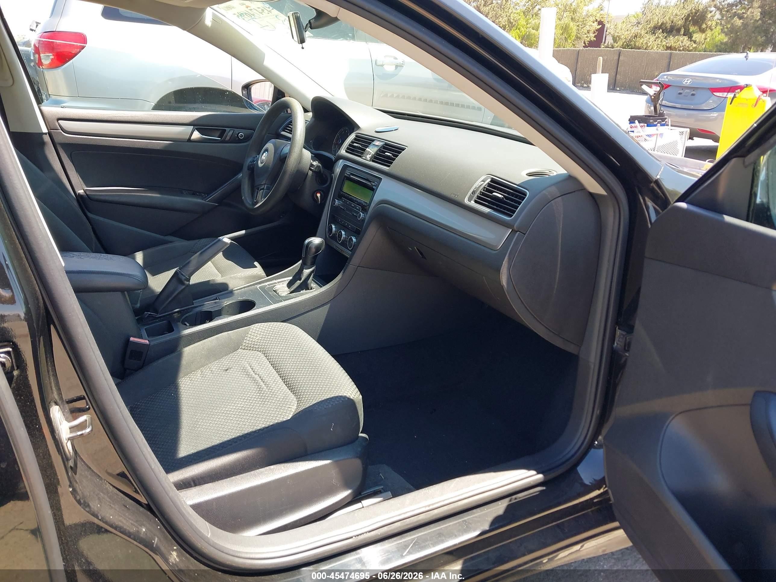 2012 Volkswagen Passat 2.5l S Black vin: 1VWAP7A38CC007747