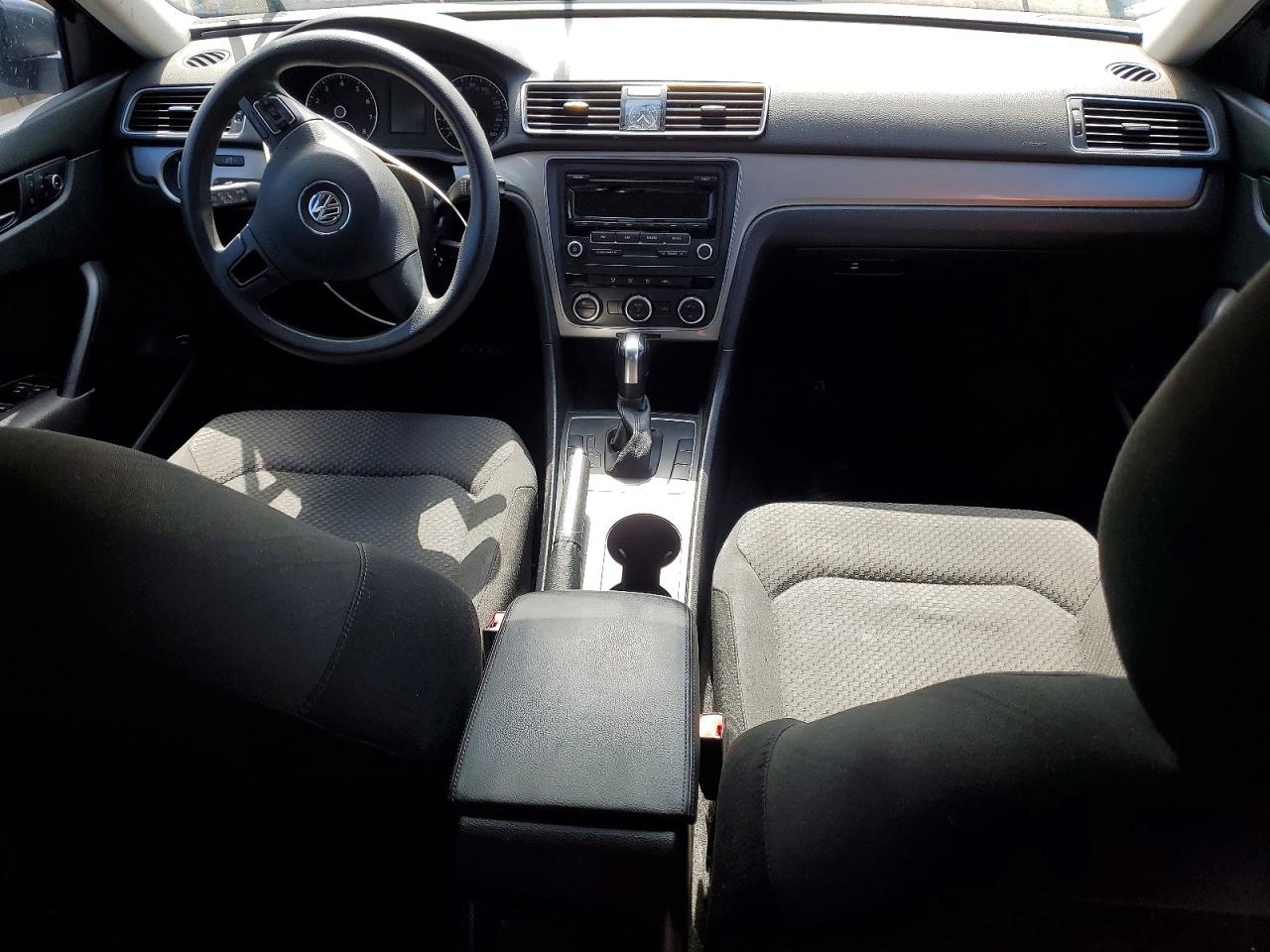 2012 Volkswagen Passat S Gray vin: 1VWAP7A38CC011037