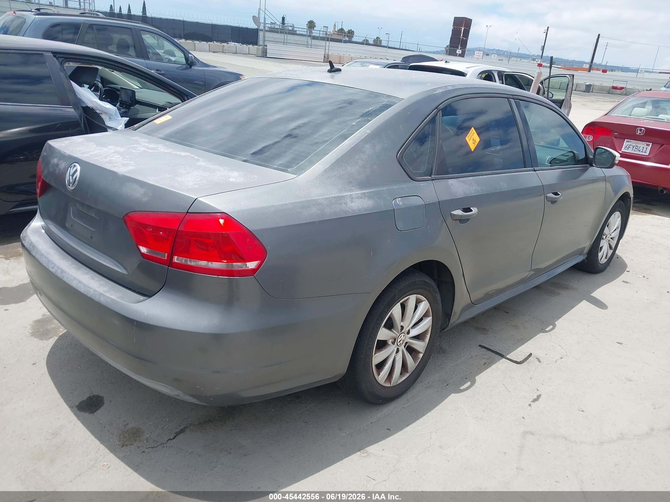 2012 Volkswagen Passat 2.5l S Black vin: 1VWAP7A38CC064790