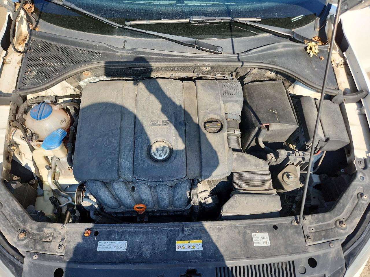 2012 Volkswagen Passat S Белый vin: 1VWAP7A38CC075336