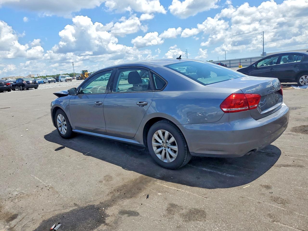 2013 Volkswagen Passat S Gray vin: 1VWAP7A38DC005658