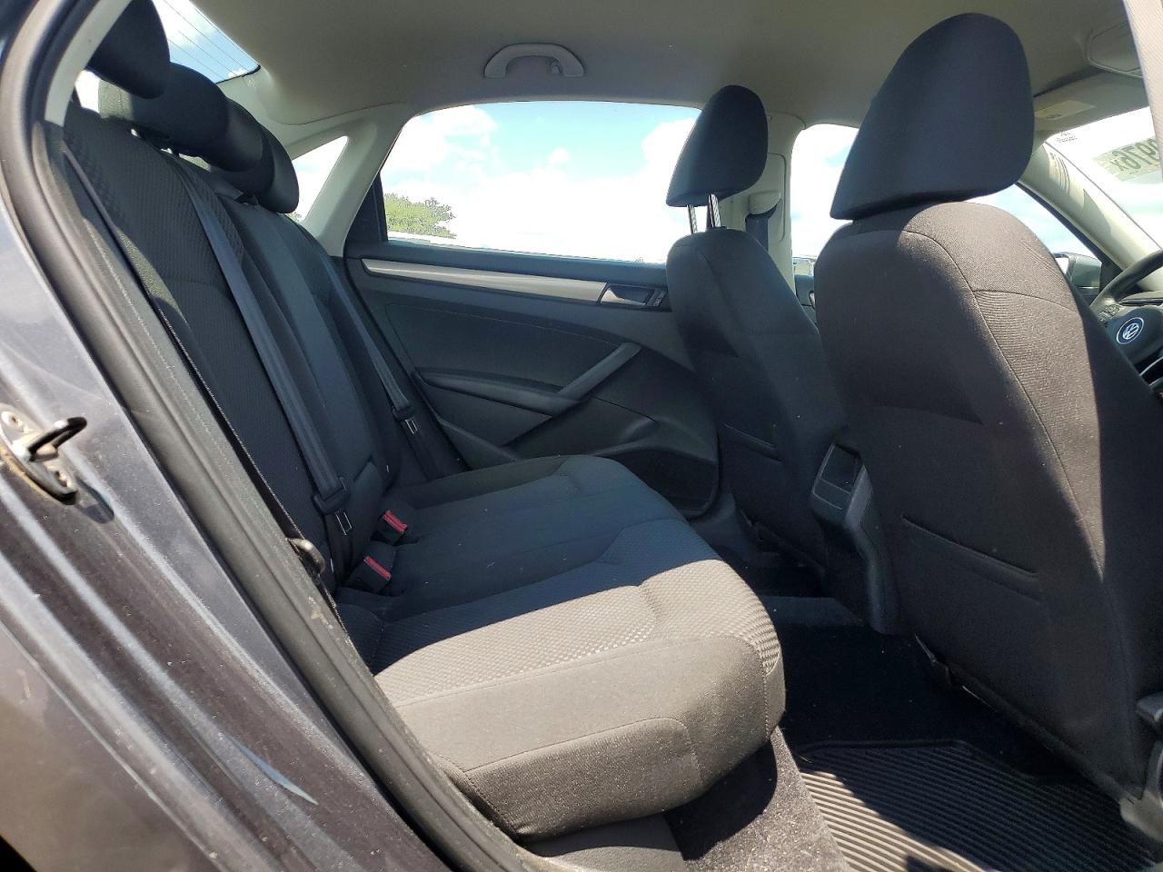 2013 Volkswagen Passat S Gray vin: 1VWAP7A38DC005658