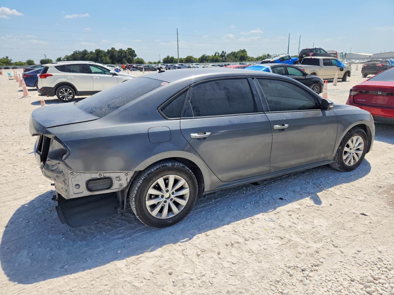 2013 Volkswagen Passat S Gray vin: 1VWAP7A38DC029037