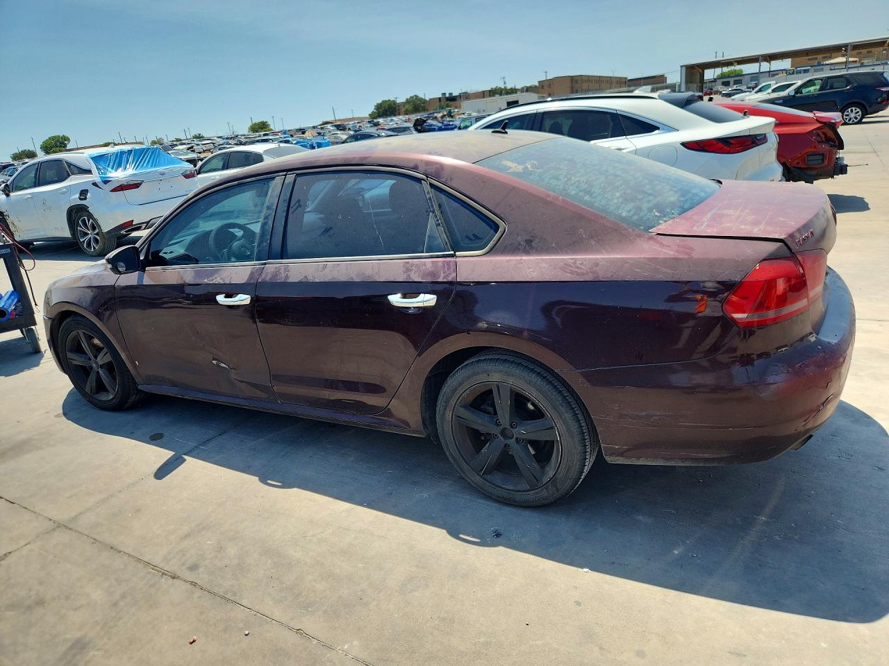 2013 Volkswagen Passat S Burgundy vin: 1VWAP7A38DC042256
