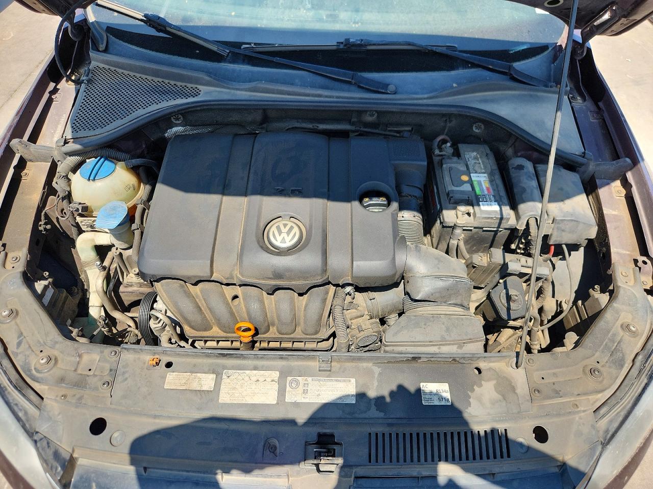 2013 Volkswagen Passat S Burgundy vin: 1VWAP7A38DC042256