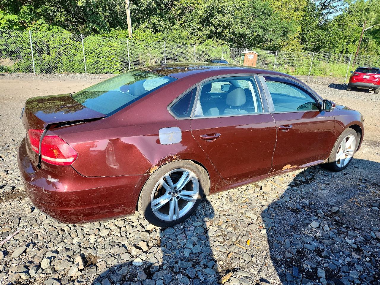 2013 Volkswagen Passat S Maroon vin: 1VWAP7A38DC043133