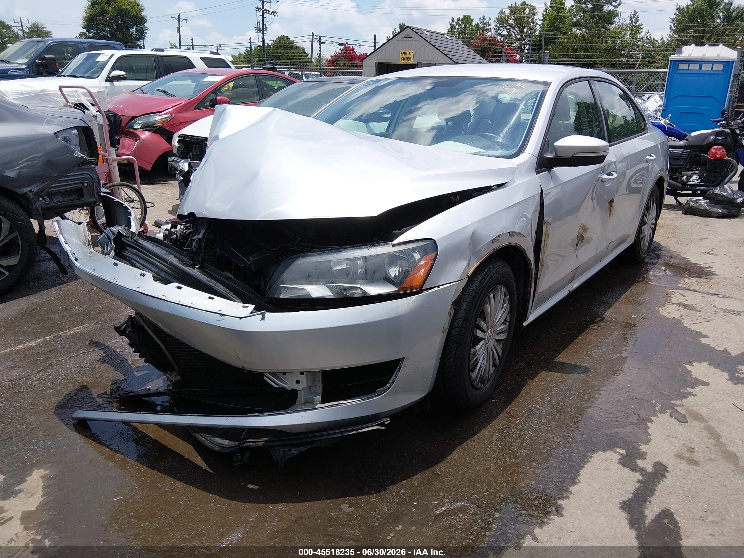 2014 Volkswagen Passat 2.5l S Silver vin: 1VWAP7A38EC018511