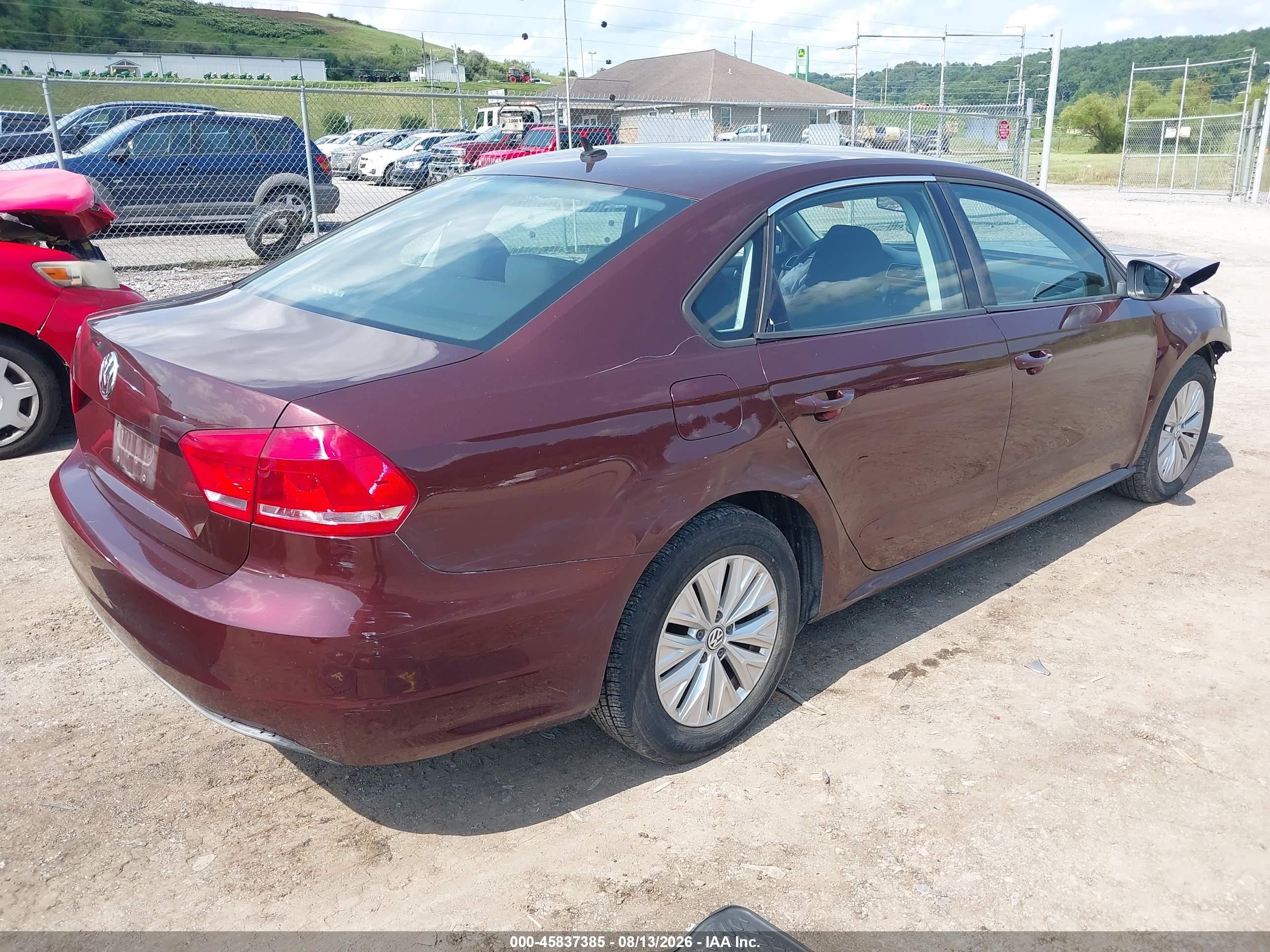 2012 Volkswagen Passat 2.5l S Бордовый vin: 1VWAP7A39CC070257