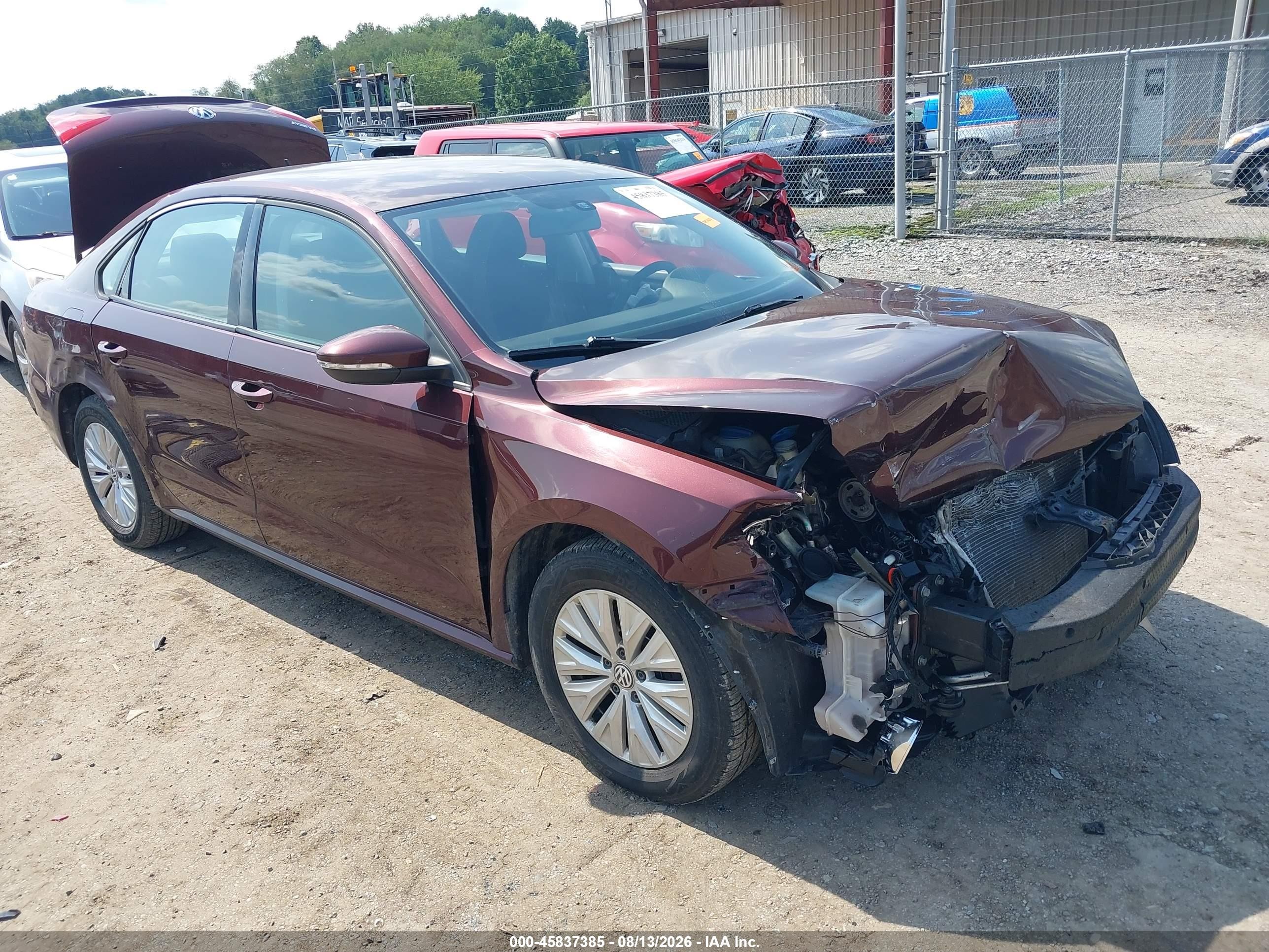 2012 Volkswagen Passat 2.5l S Бордовый vin: 1VWAP7A39CC070257