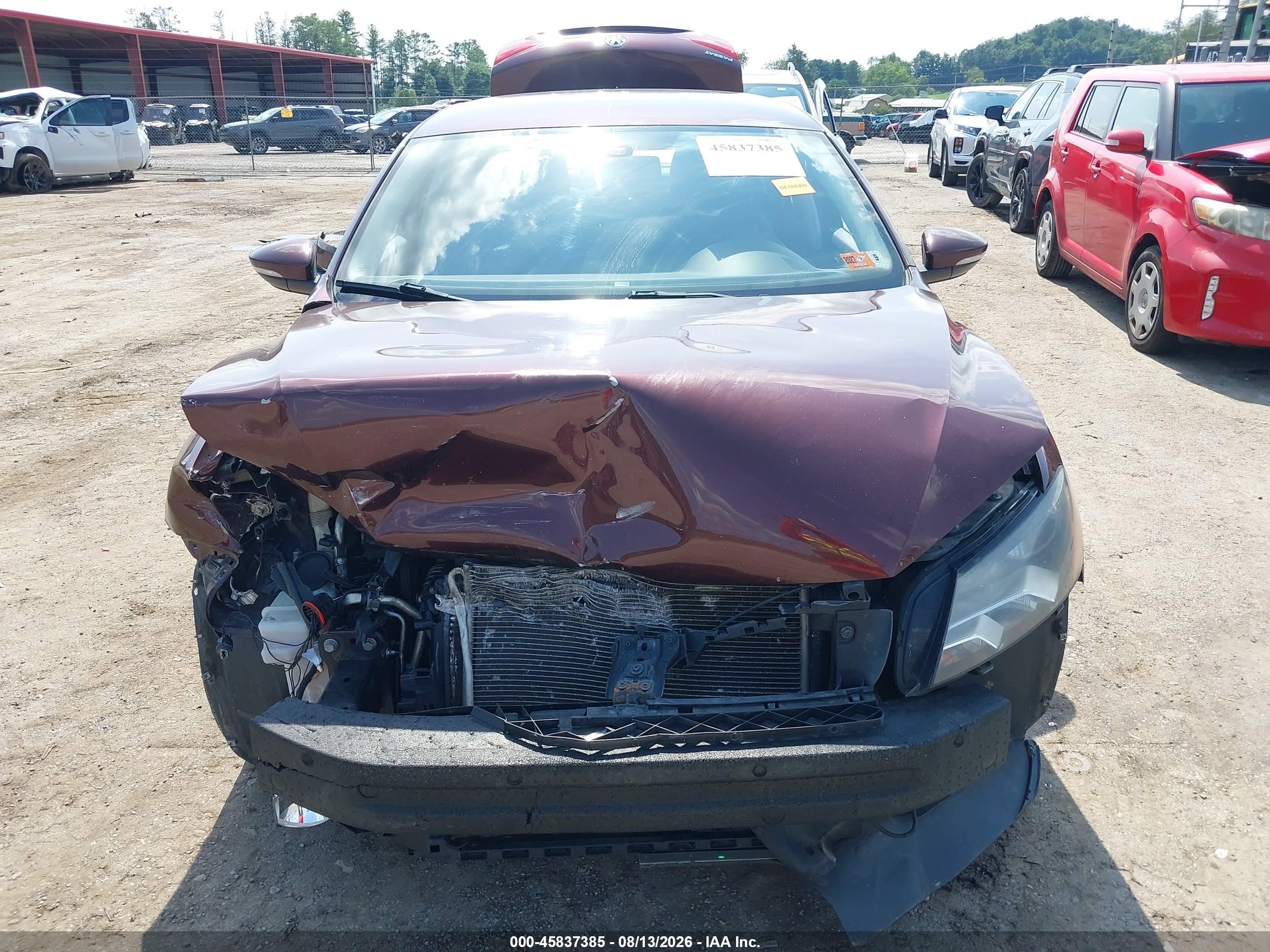 2012 Volkswagen Passat 2.5l S Бордовый vin: 1VWAP7A39CC070257