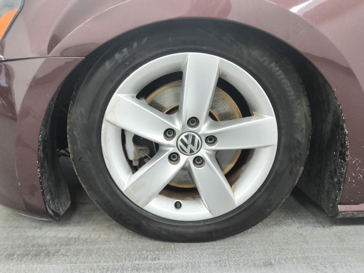2013 Volkswagen Passat S Burgundy vin: 1VWAP7A39DC052052 Damage: Left Front Wheel, Curb Rash, 5 To 6 Inches