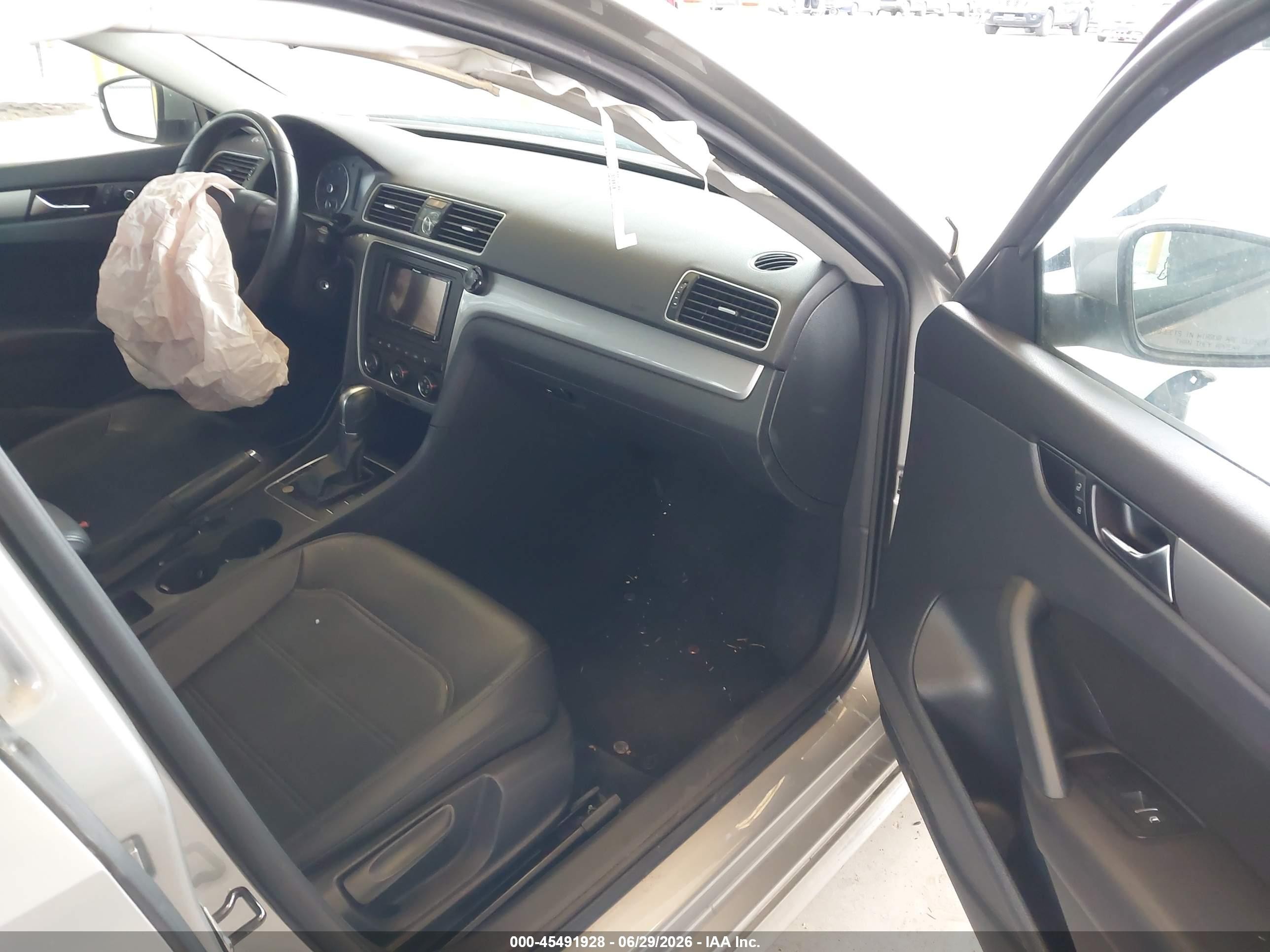 2014 Volkswagen Passat 2.5l Wolfsburg Edition Серый vin: 1VWAP7A39EC020106
