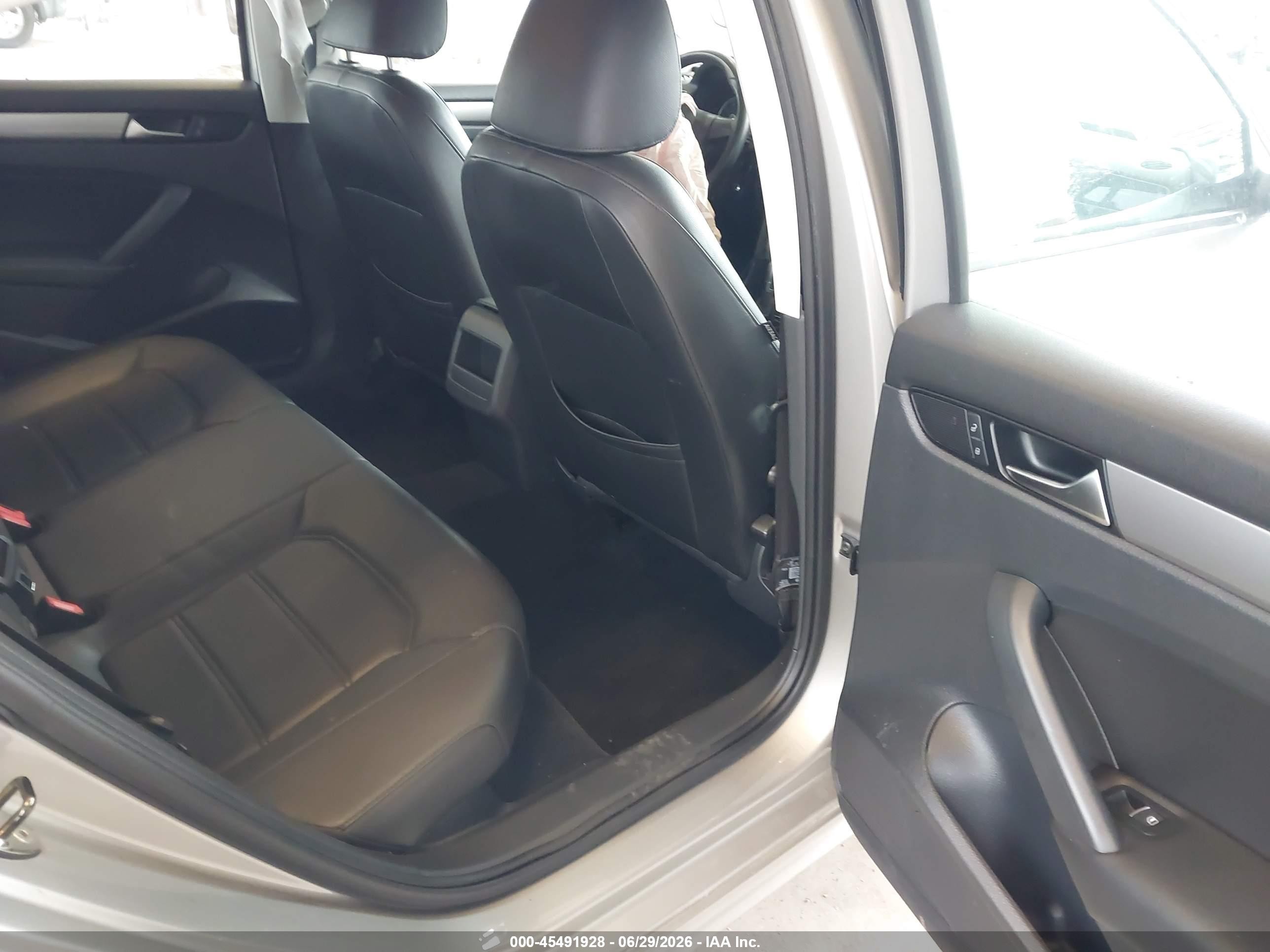 2014 Volkswagen Passat 2.5l Wolfsburg Edition Серый vin: 1VWAP7A39EC020106