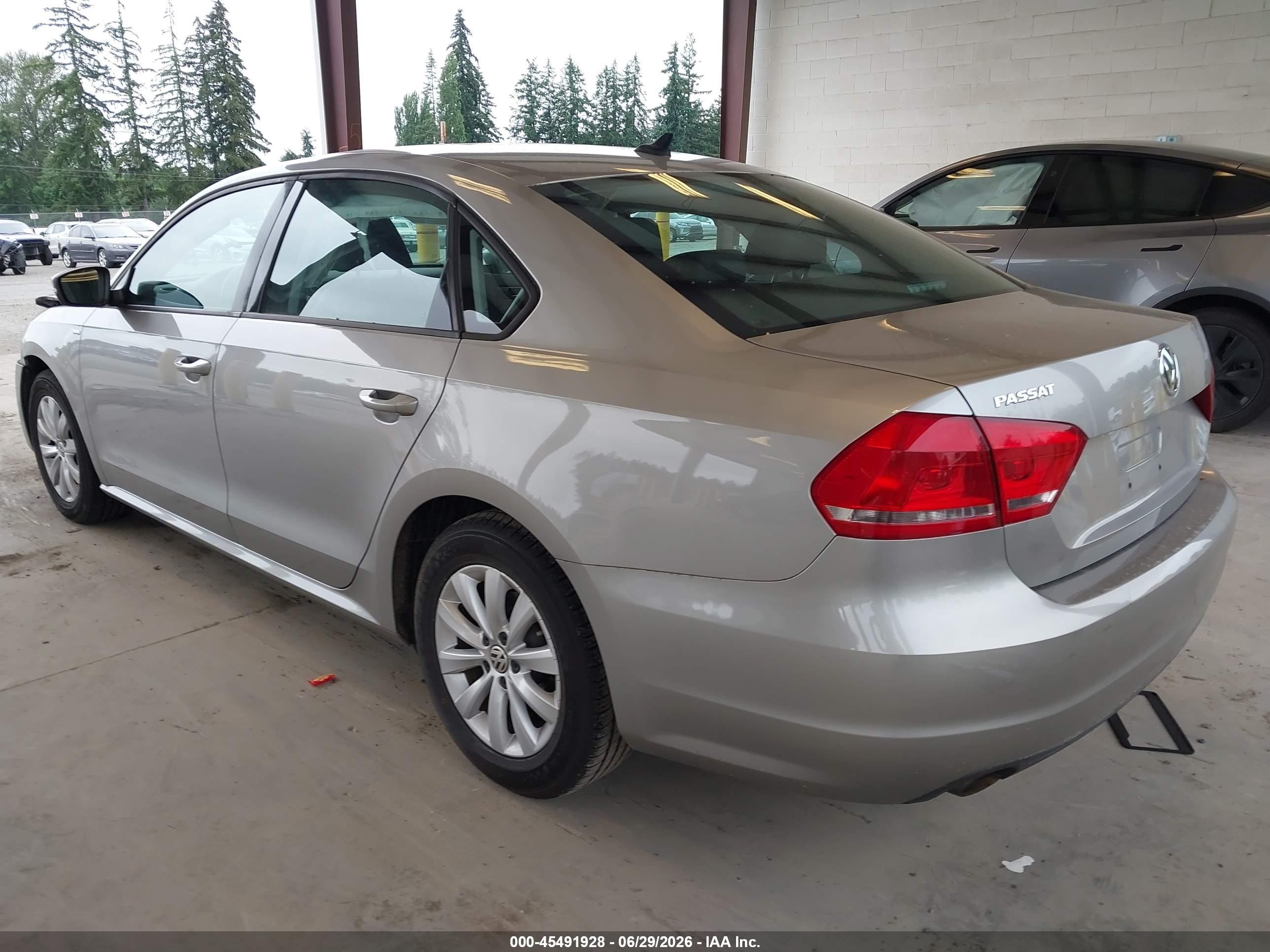 2014 Volkswagen Passat 2.5l Wolfsburg Edition Серый vin: 1VWAP7A39EC020106