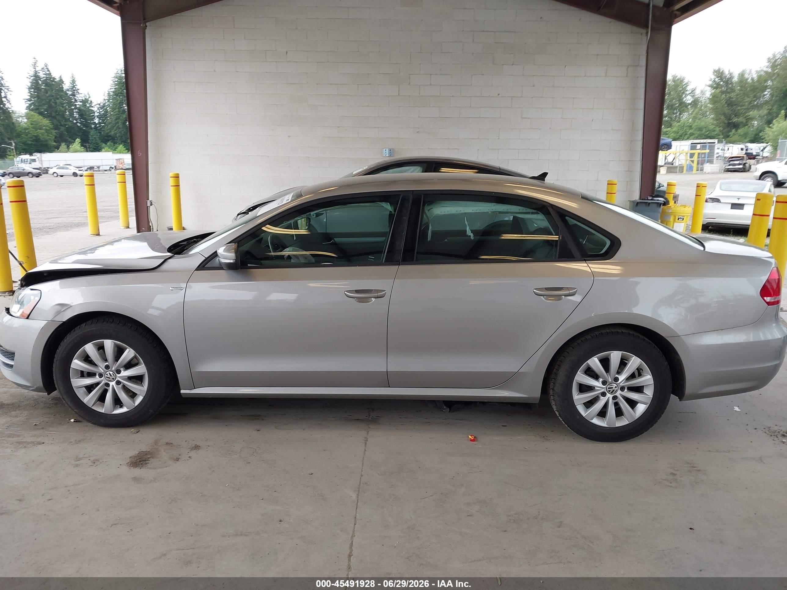 2014 Volkswagen Passat 2.5l Wolfsburg Edition Серый vin: 1VWAP7A39EC020106