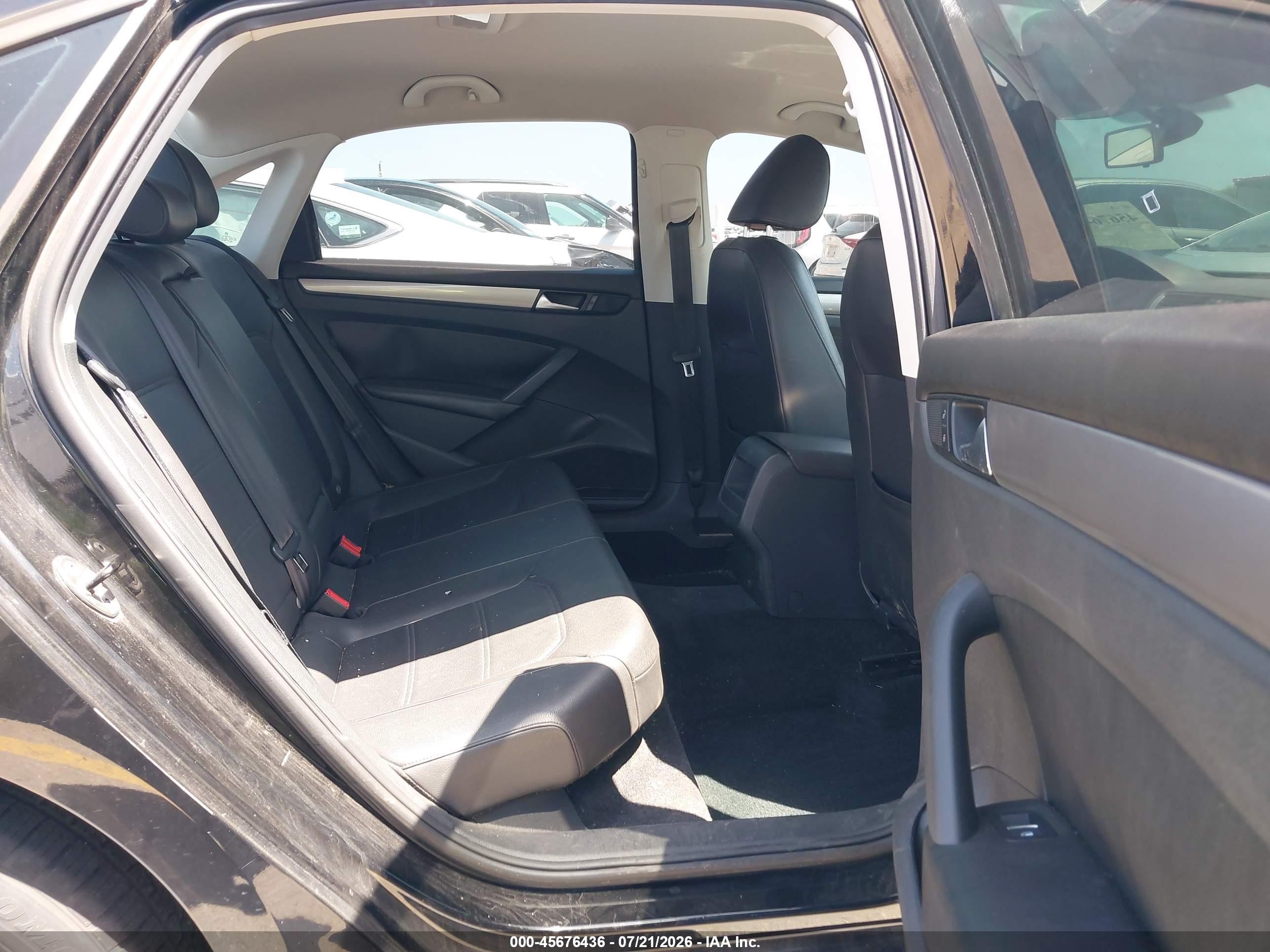 2014 Volkswagen Passat 2.5l Wolfsburg Edition Black vin: 1VWAP7A39EC021725
