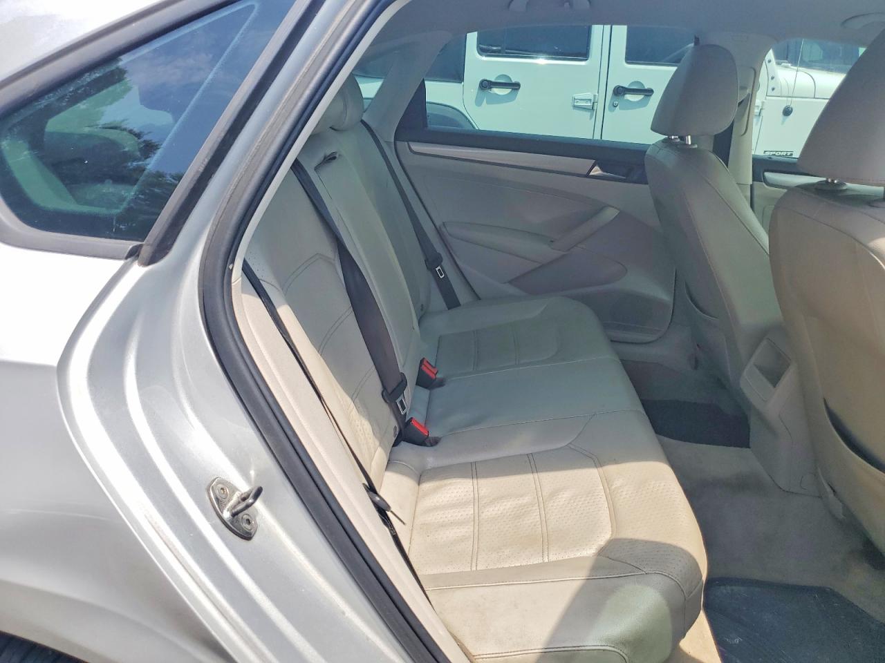 2012 Volkswagen Passat S Silver vin: 1VWAP7A3XCC053788