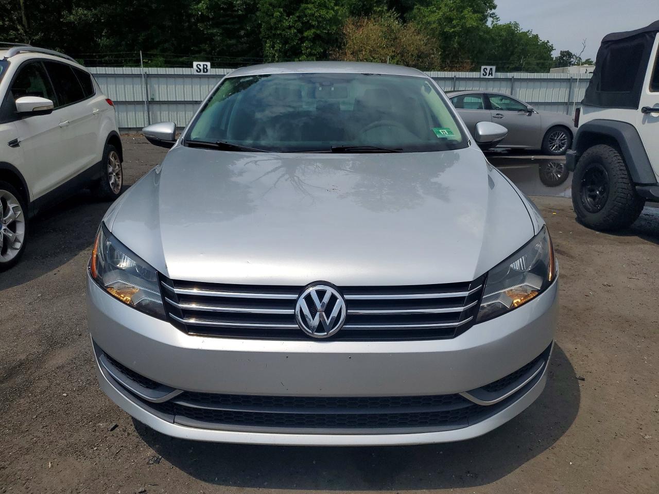 2012 Volkswagen Passat S Silver vin: 1VWAP7A3XCC053788