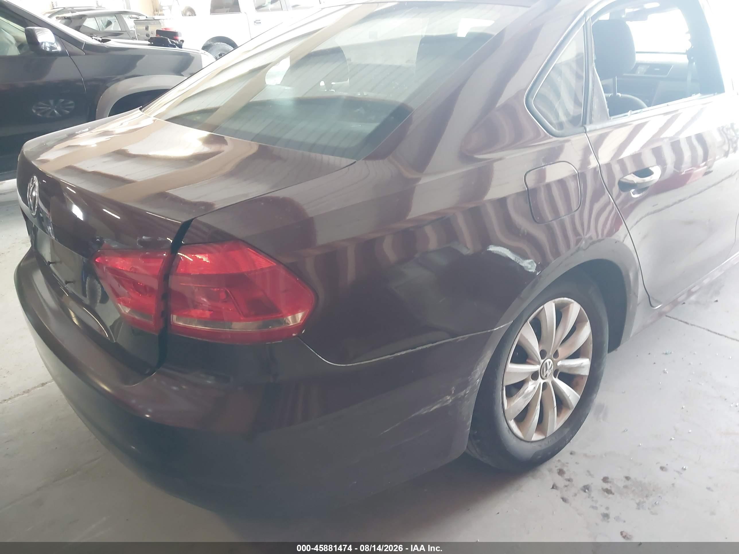 2013 Volkswagen Passat 2.5l S Burgundy vin: 1VWAP7A3XDC065795