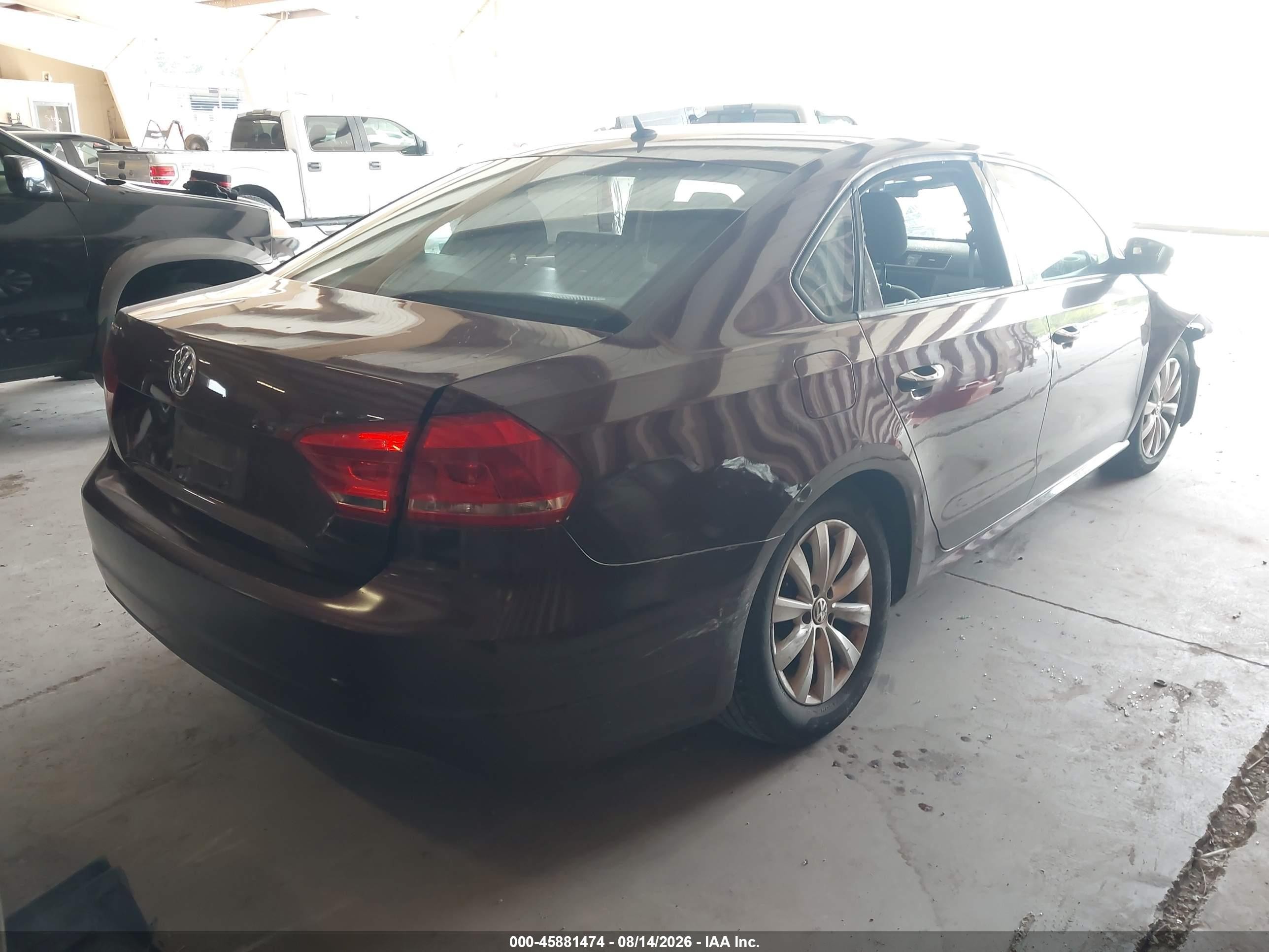 2013 Volkswagen Passat 2.5l S Burgundy vin: 1VWAP7A3XDC065795