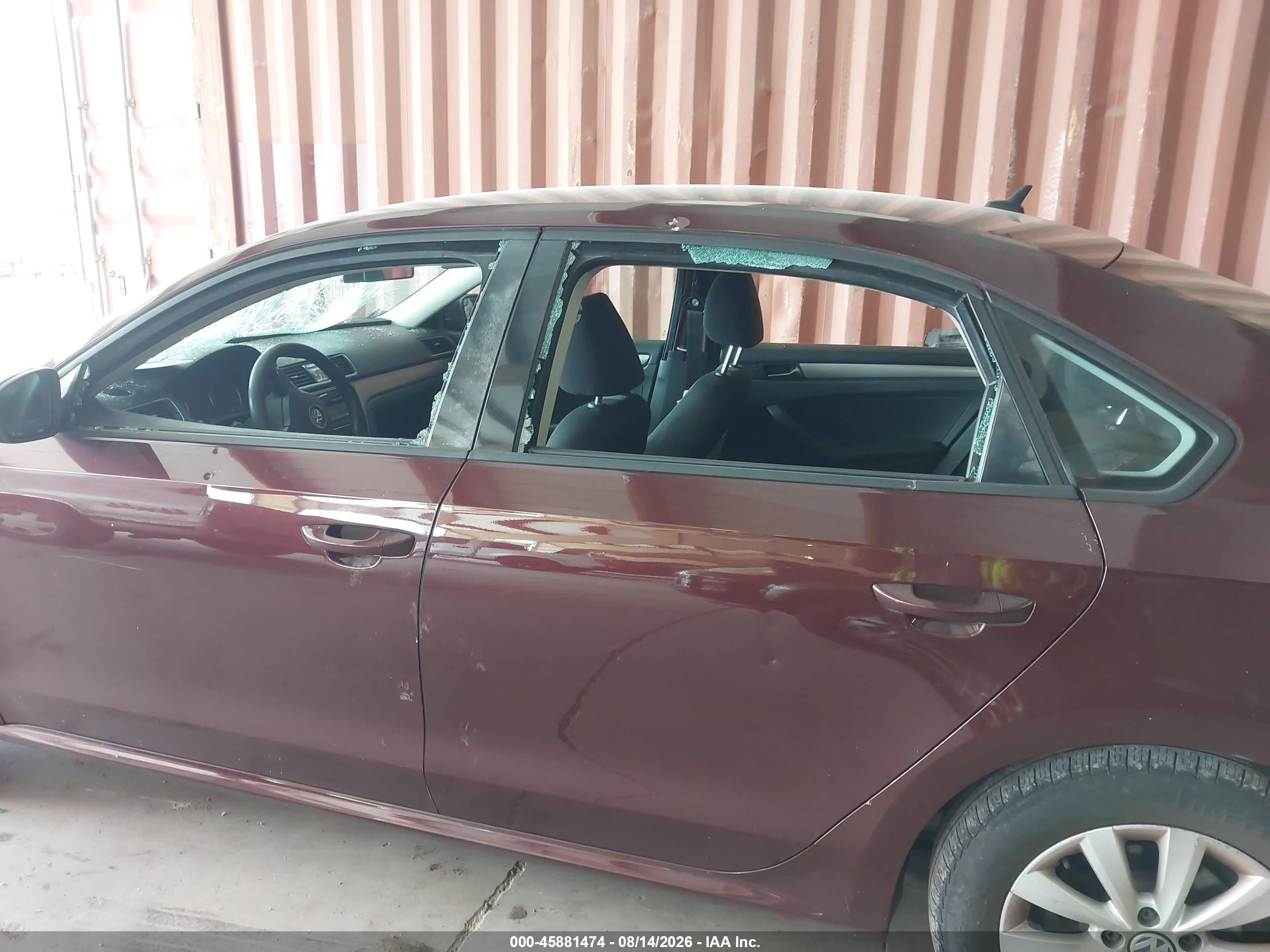 2013 Volkswagen Passat 2.5l S Burgundy vin: 1VWAP7A3XDC065795