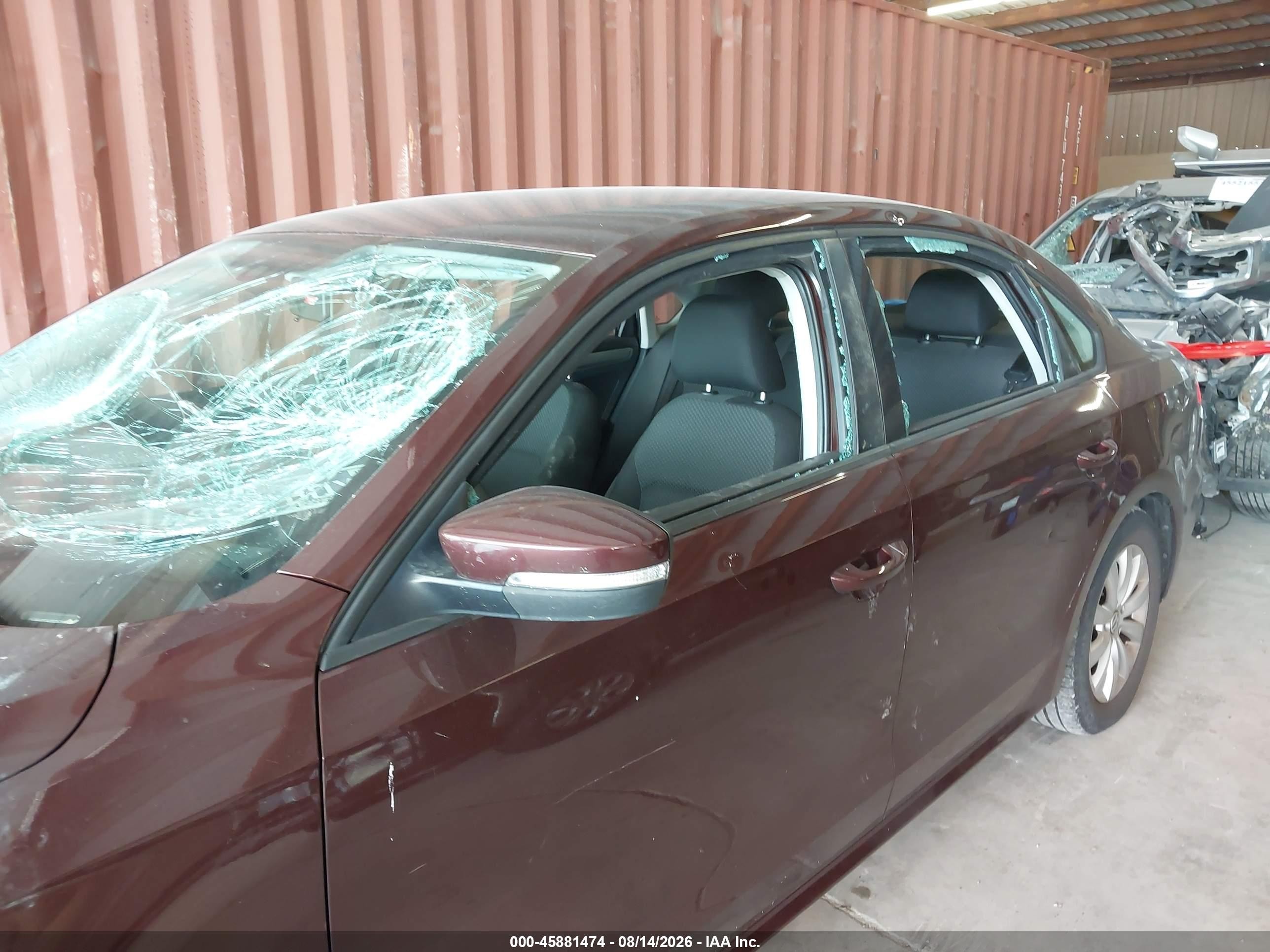 2013 Volkswagen Passat 2.5l S Burgundy vin: 1VWAP7A3XDC065795