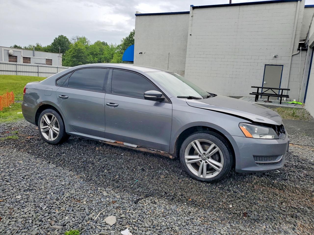 2013 Volkswagen Passat S Gray vin: 1VWAP7A3XDC104224