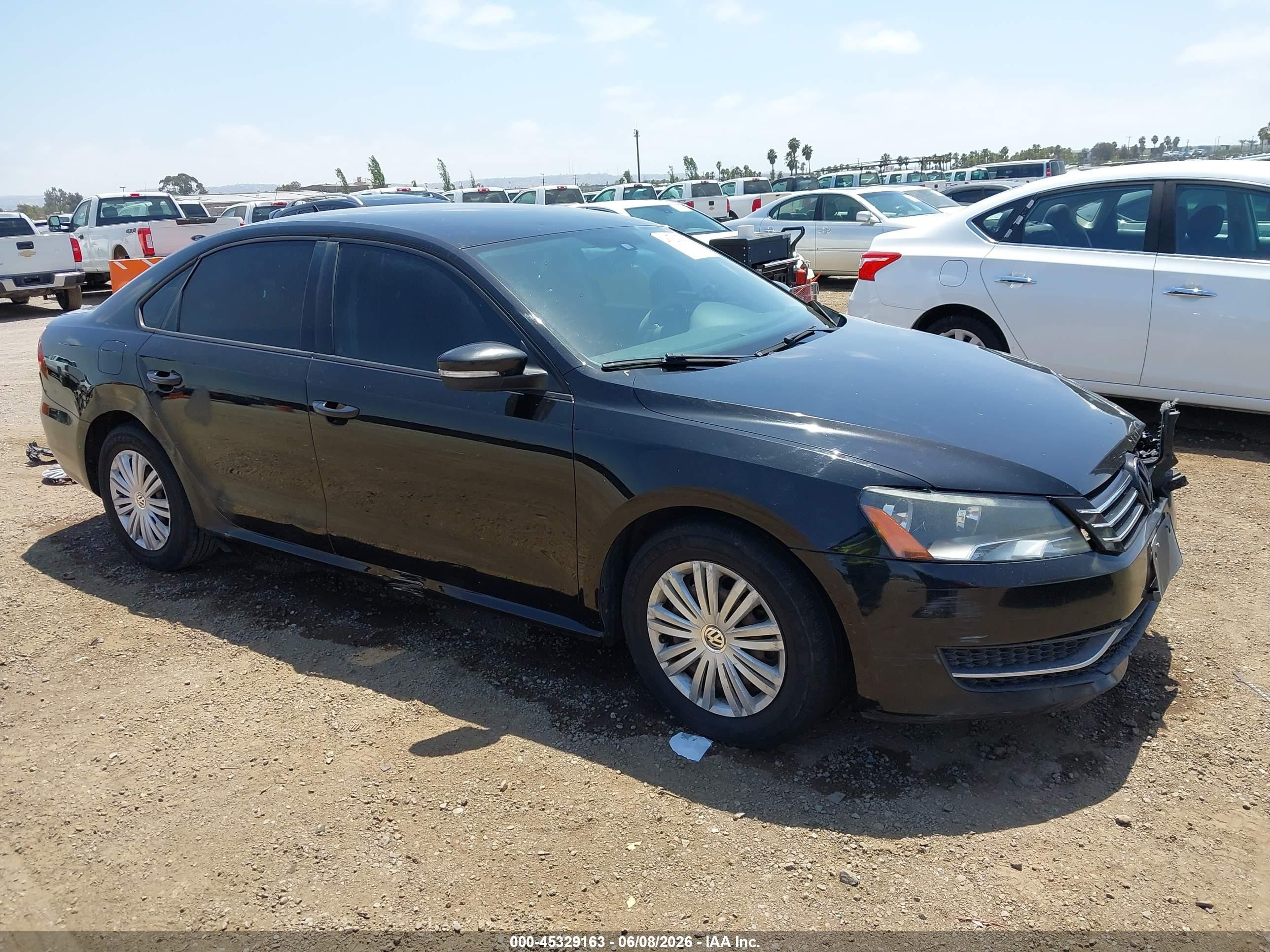 2014 Volkswagen Passat 2.5l S Black vin: 1VWAP7A3XEC014797